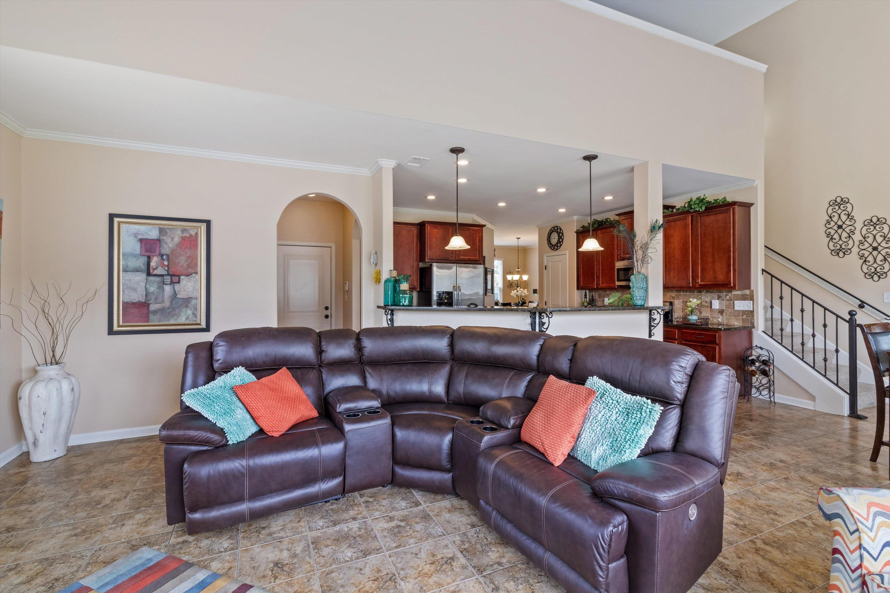 4588 CRADDLE HILL DR