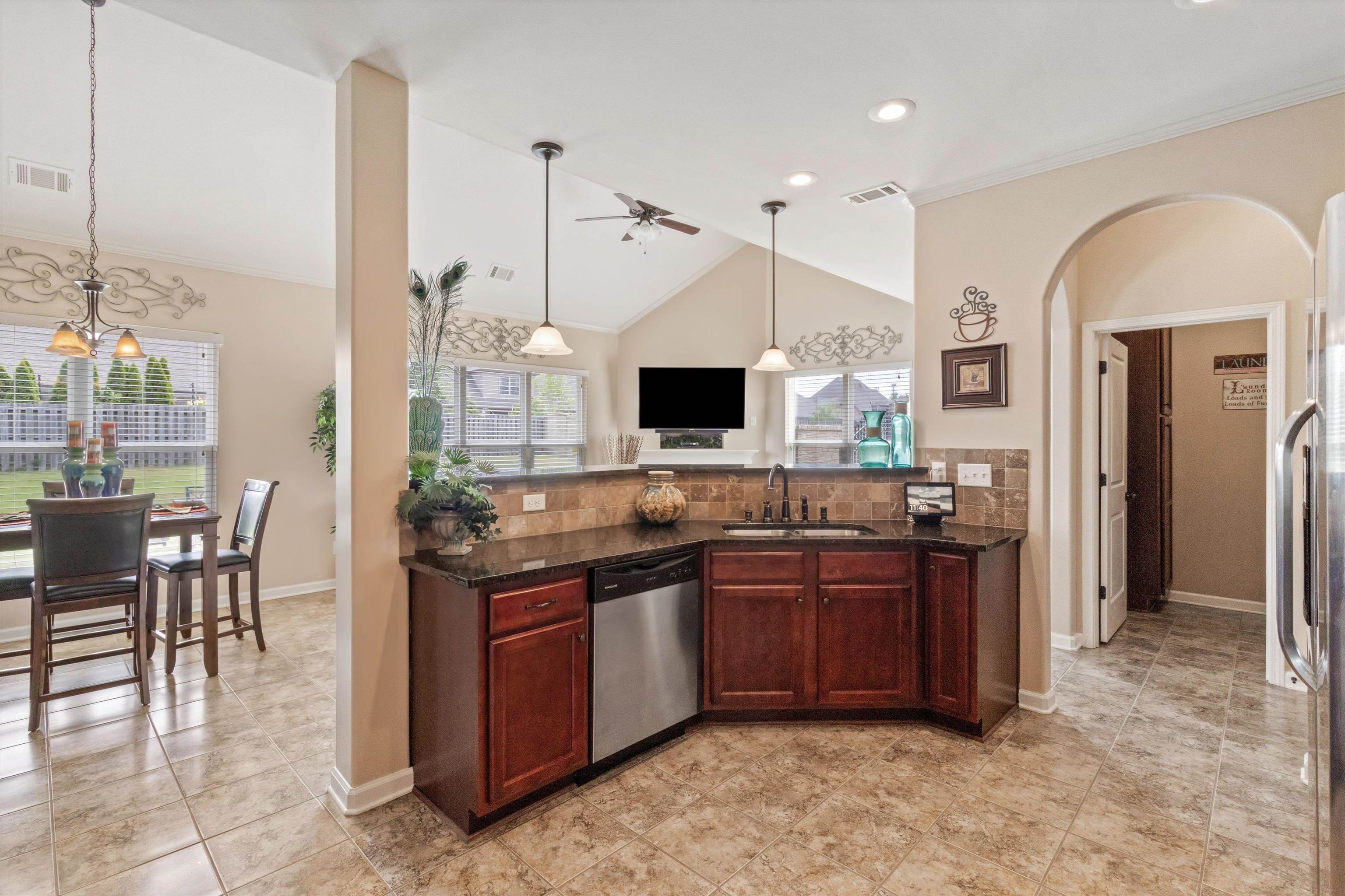 4588 CRADDLE HILL DR