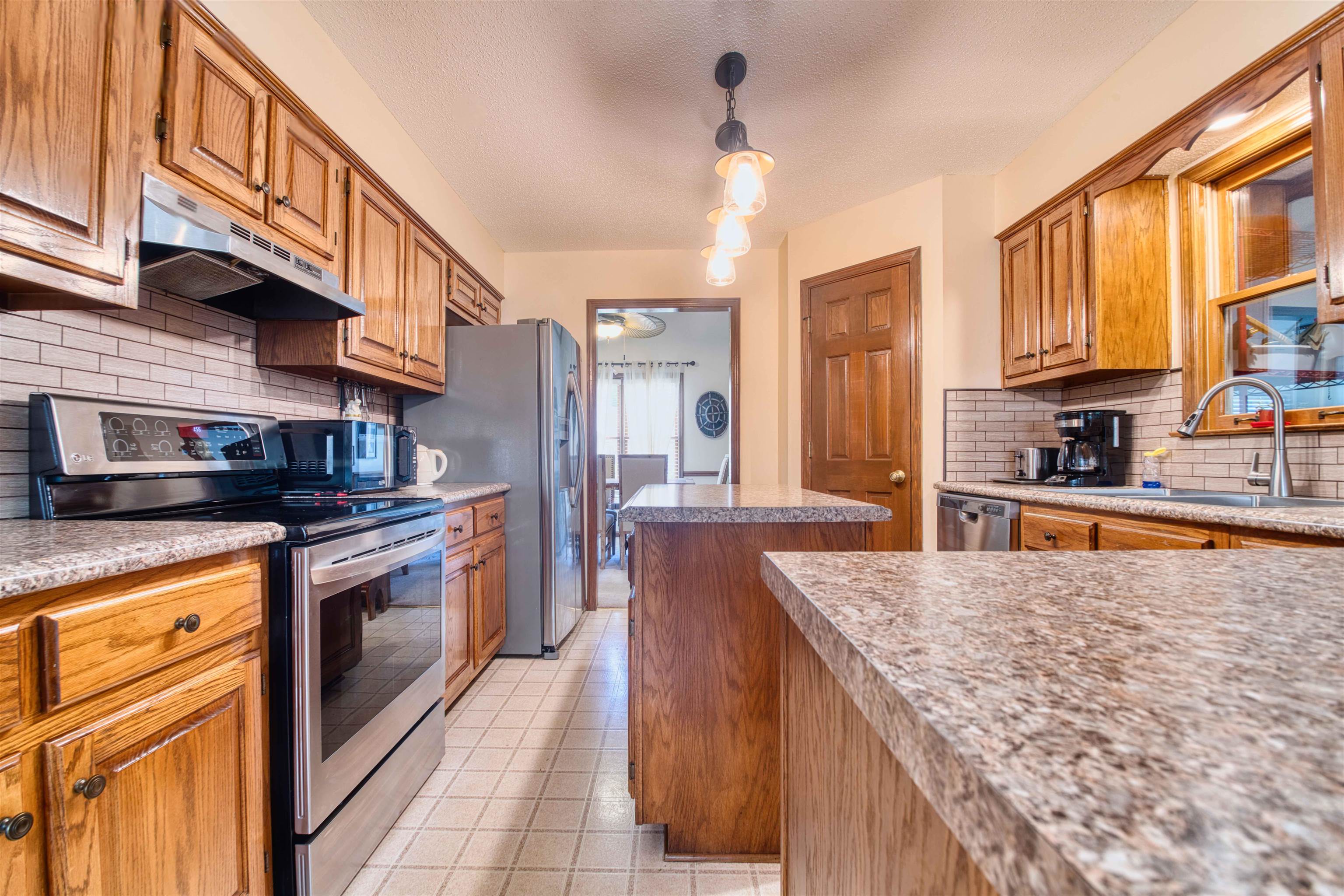 510 OLD OAK LN