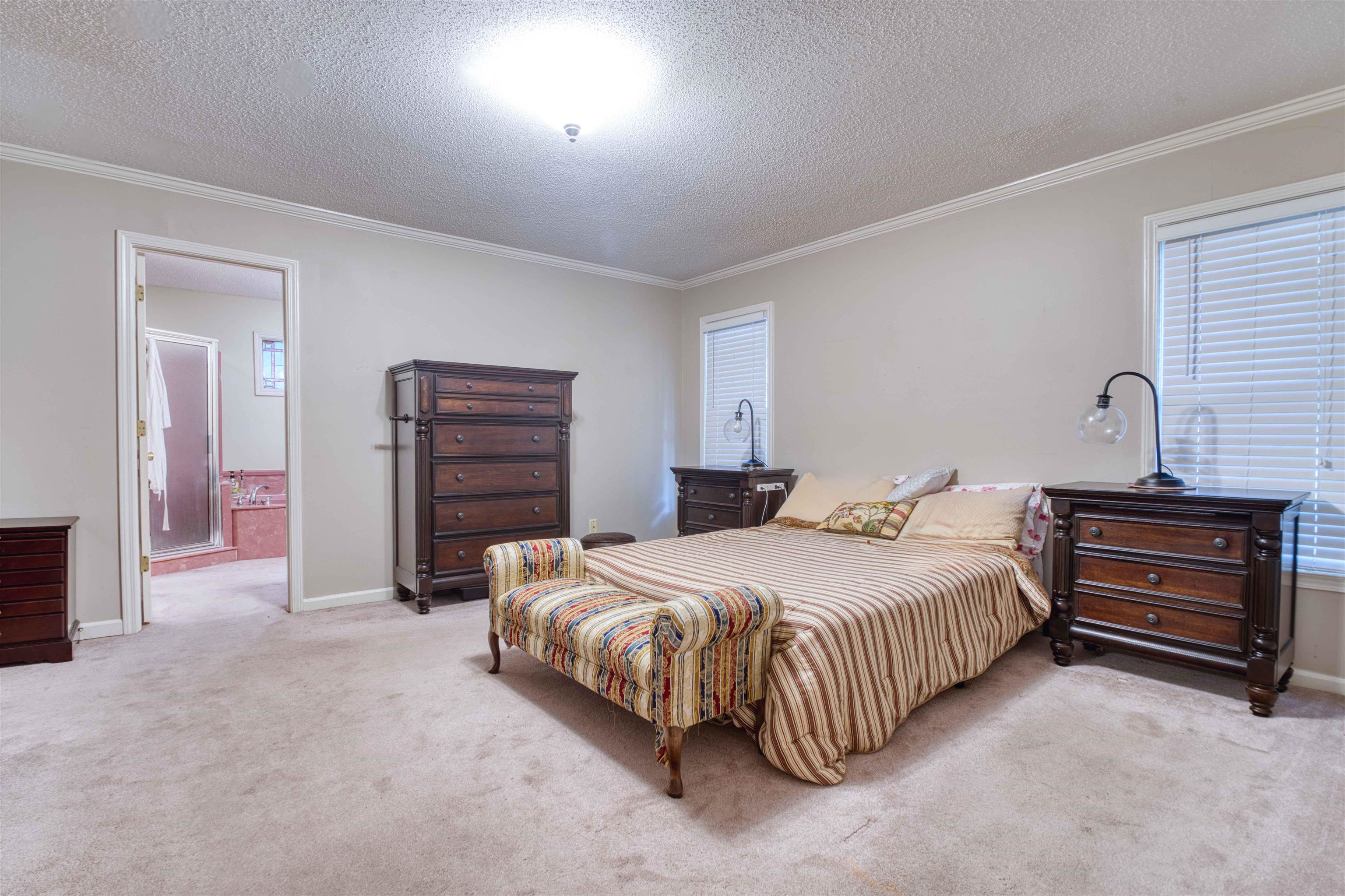 510 OLD OAK LN