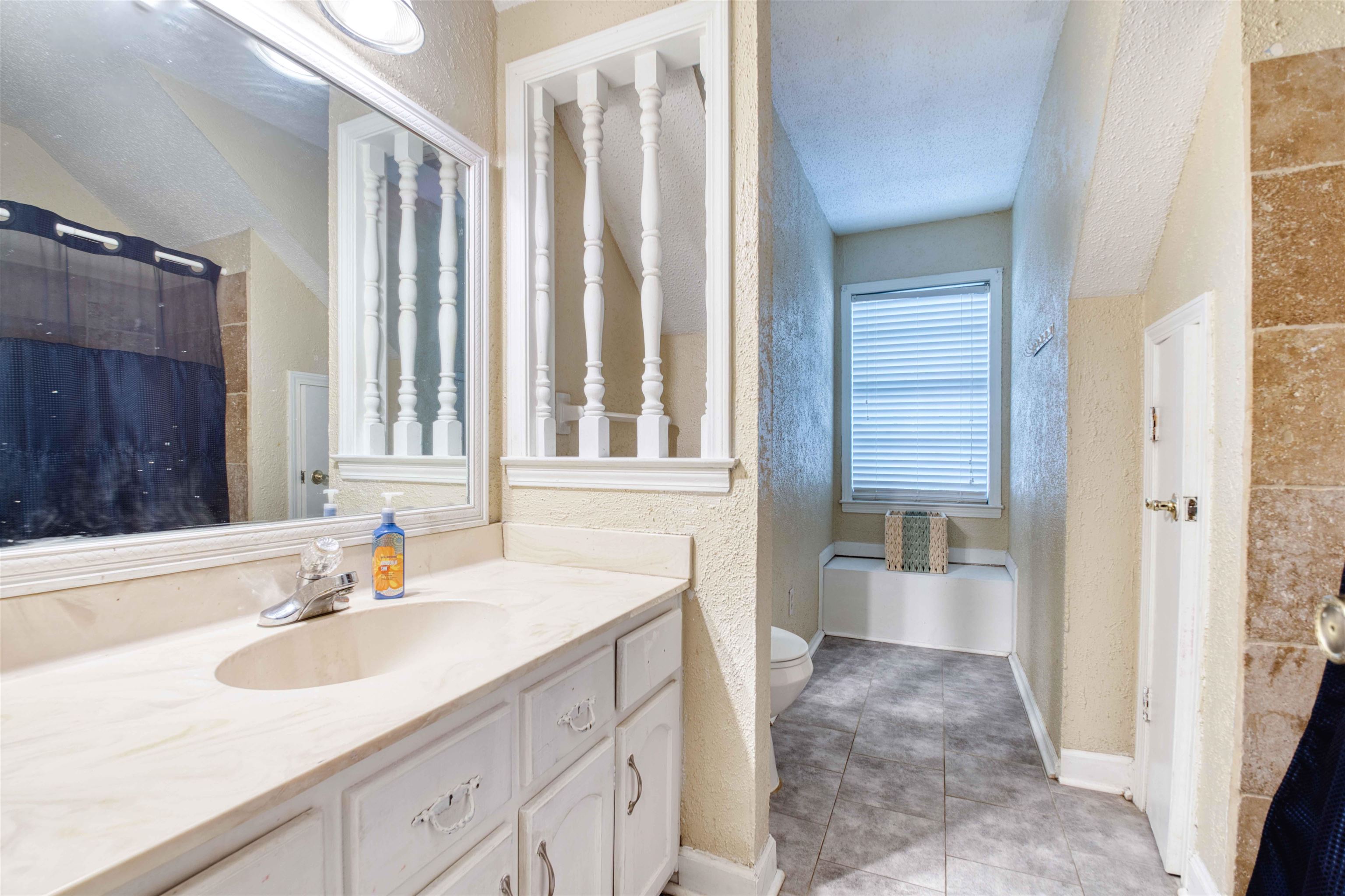 3216 VENSON DR