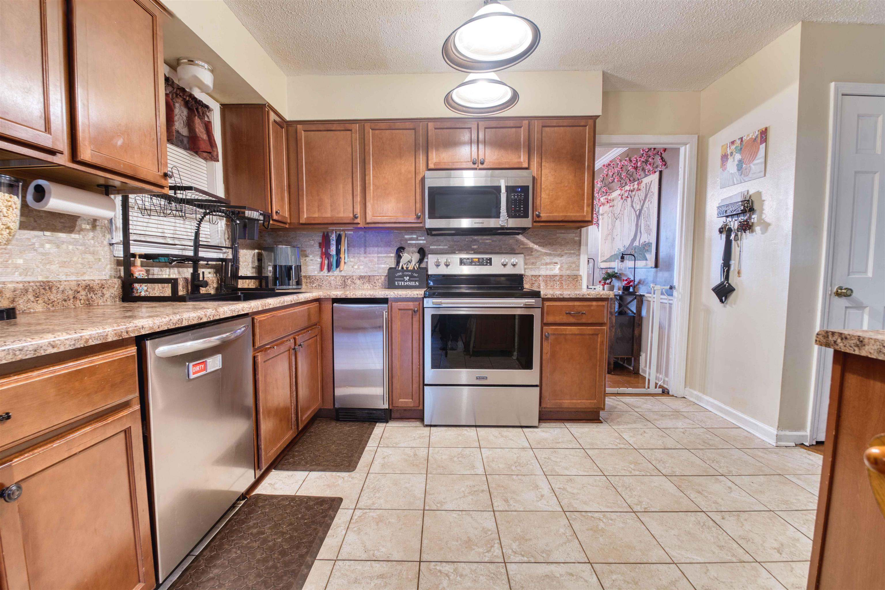 3216 VENSON DR
