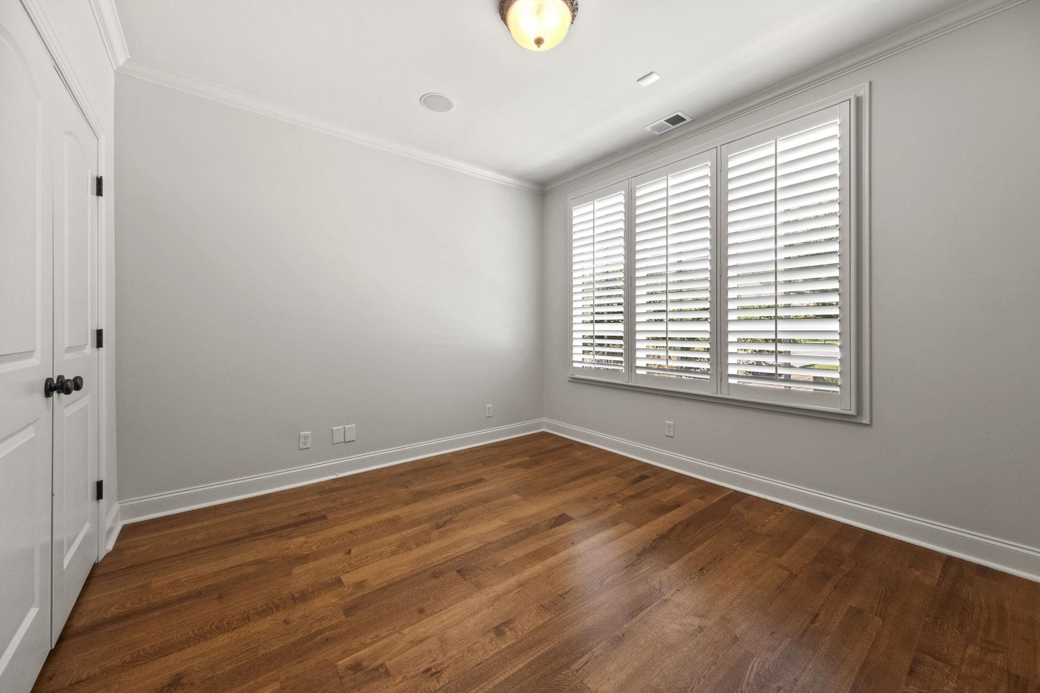 10069 CHALET SPRINGS DR