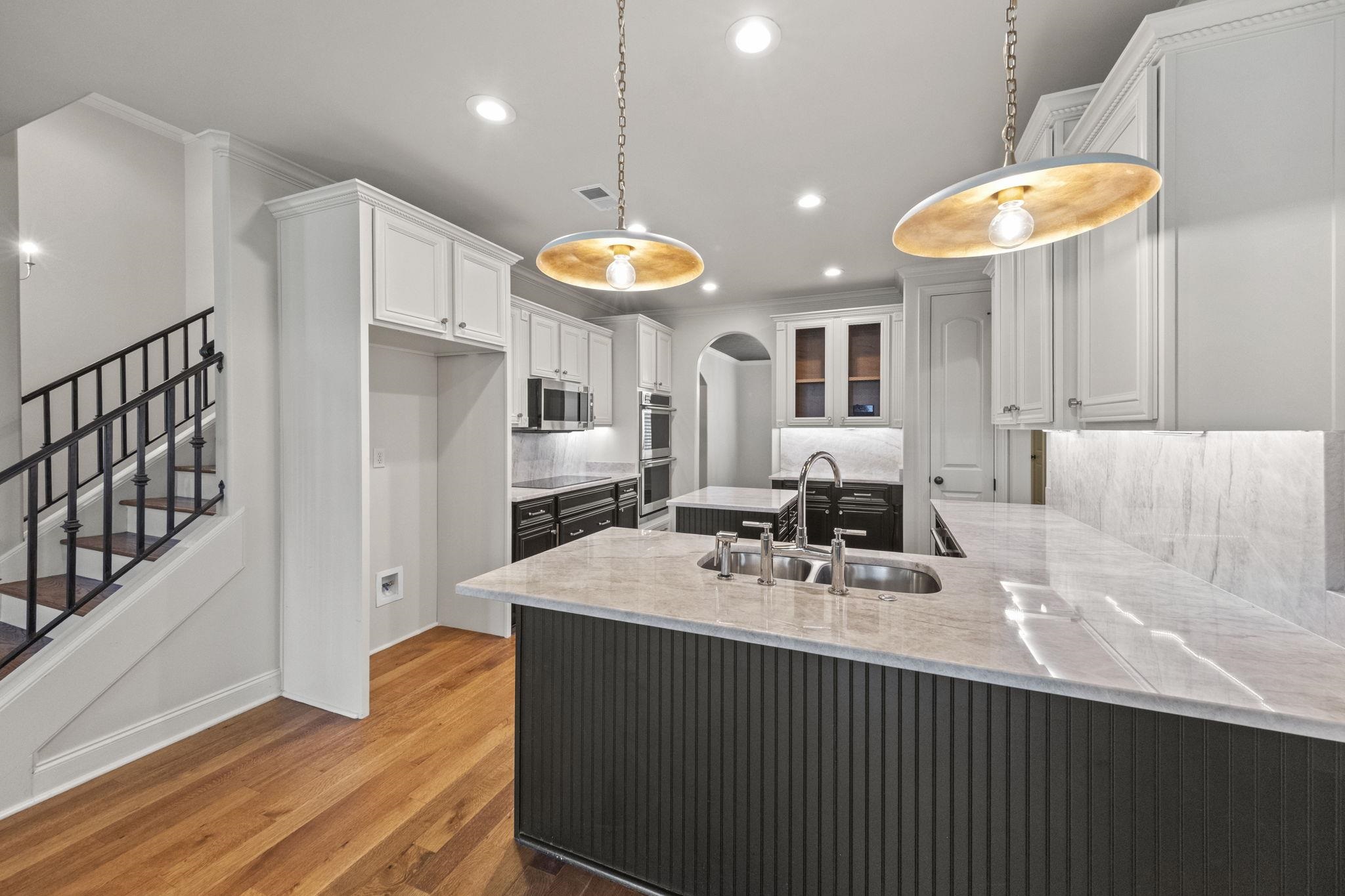 10069 CHALET SPRINGS DR