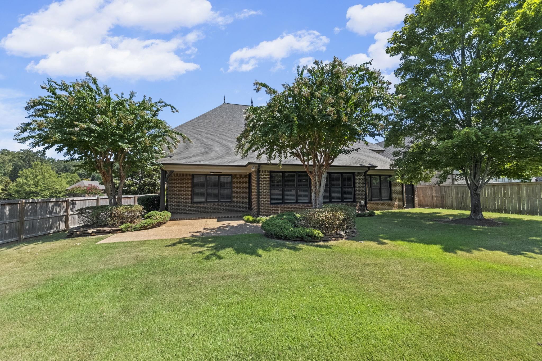 10069 CHALET SPRINGS DR