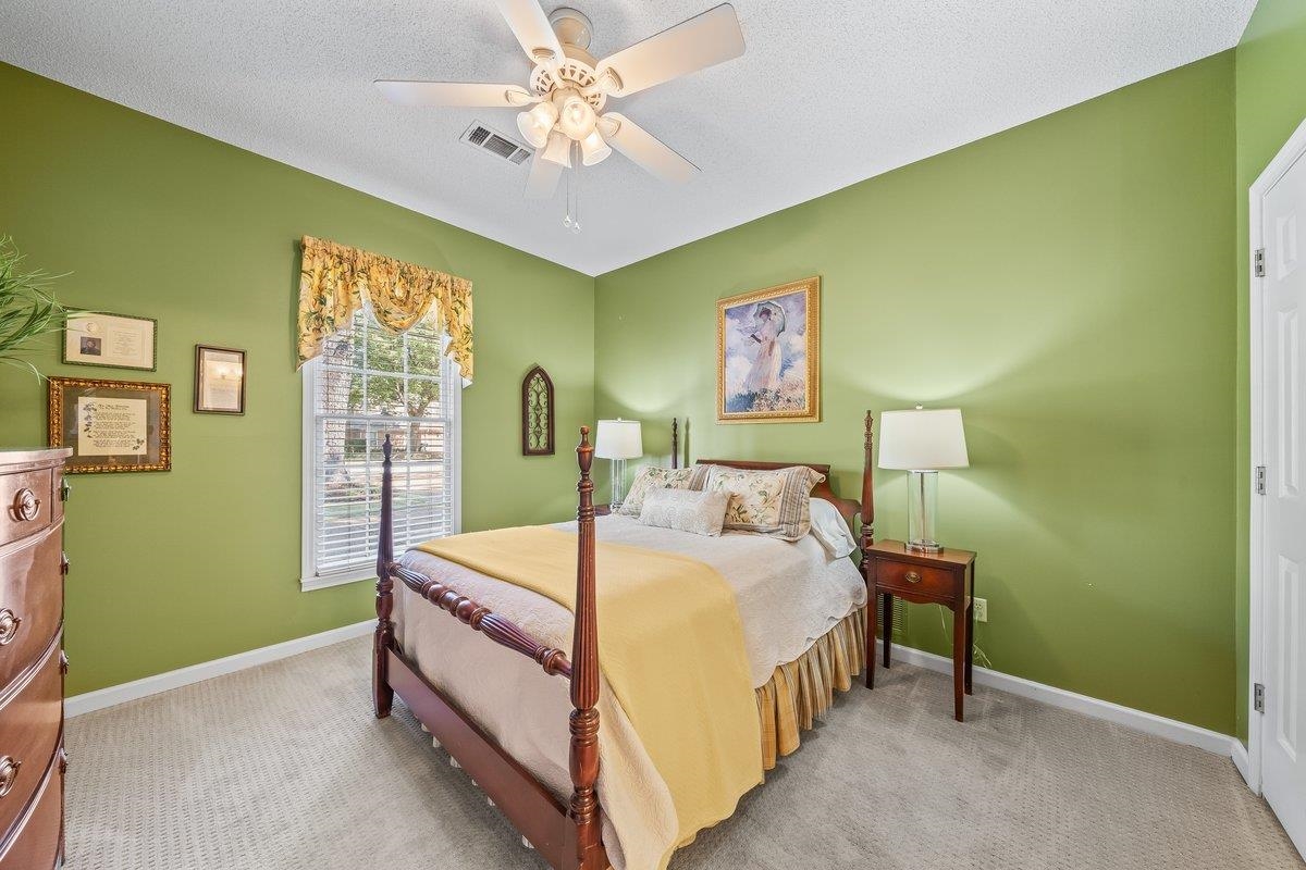 8401 KINGS TRAIL CV