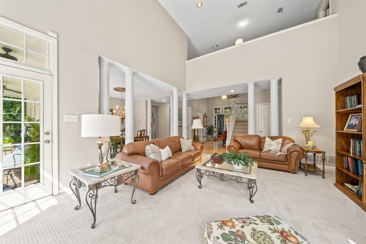 8401 KINGS TRAIL CV