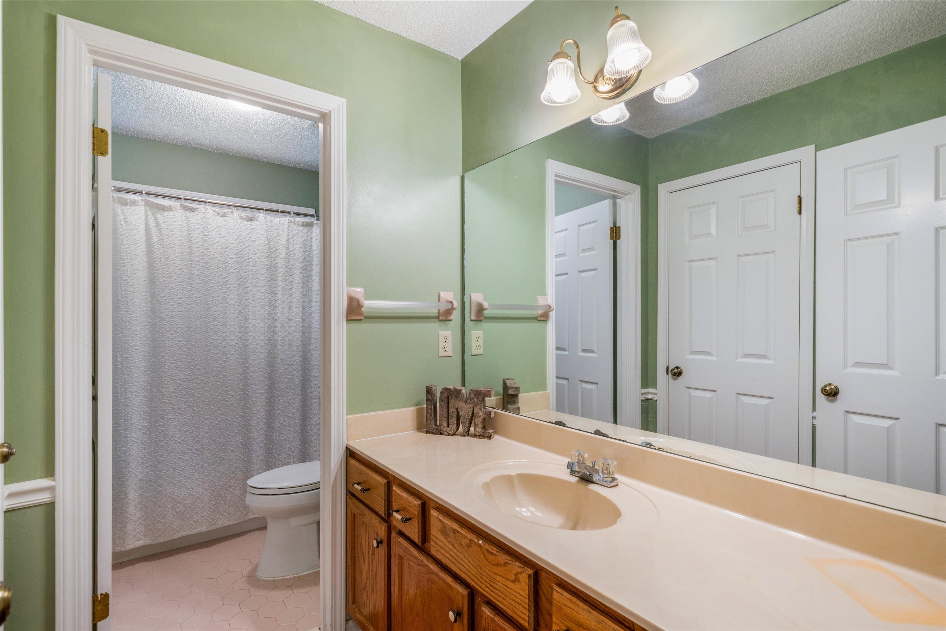 9427 MORNING WOODS CV