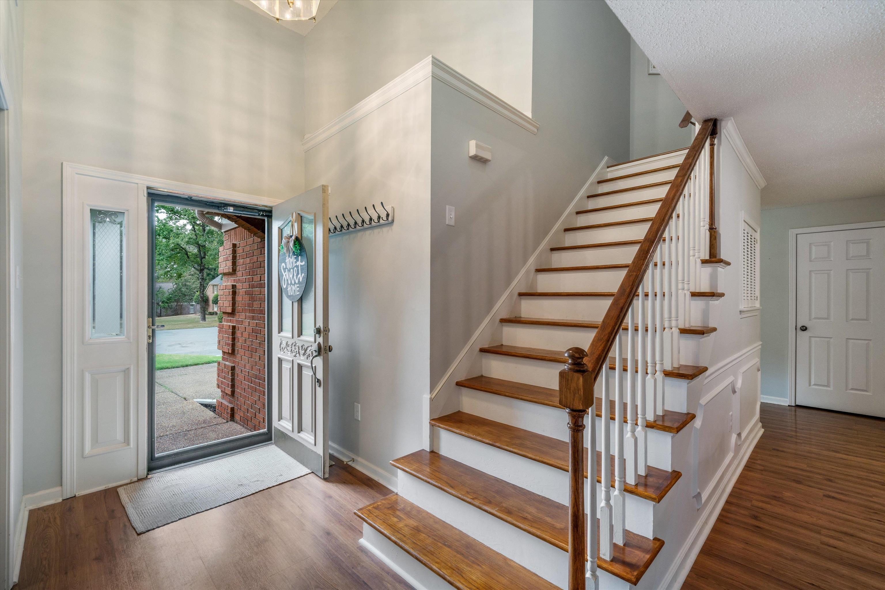 9427 MORNING WOODS CV