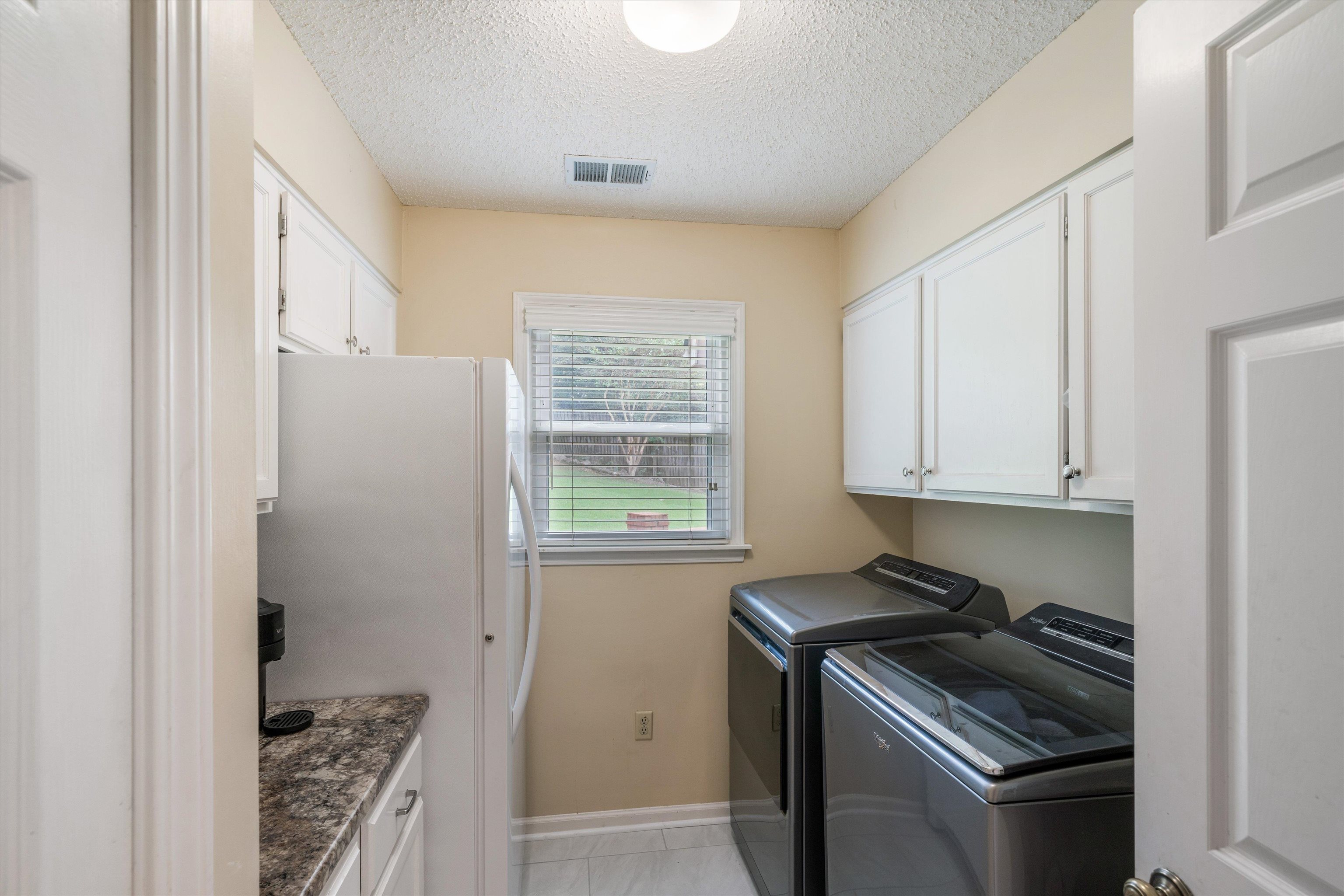 9427 MORNING WOODS CV