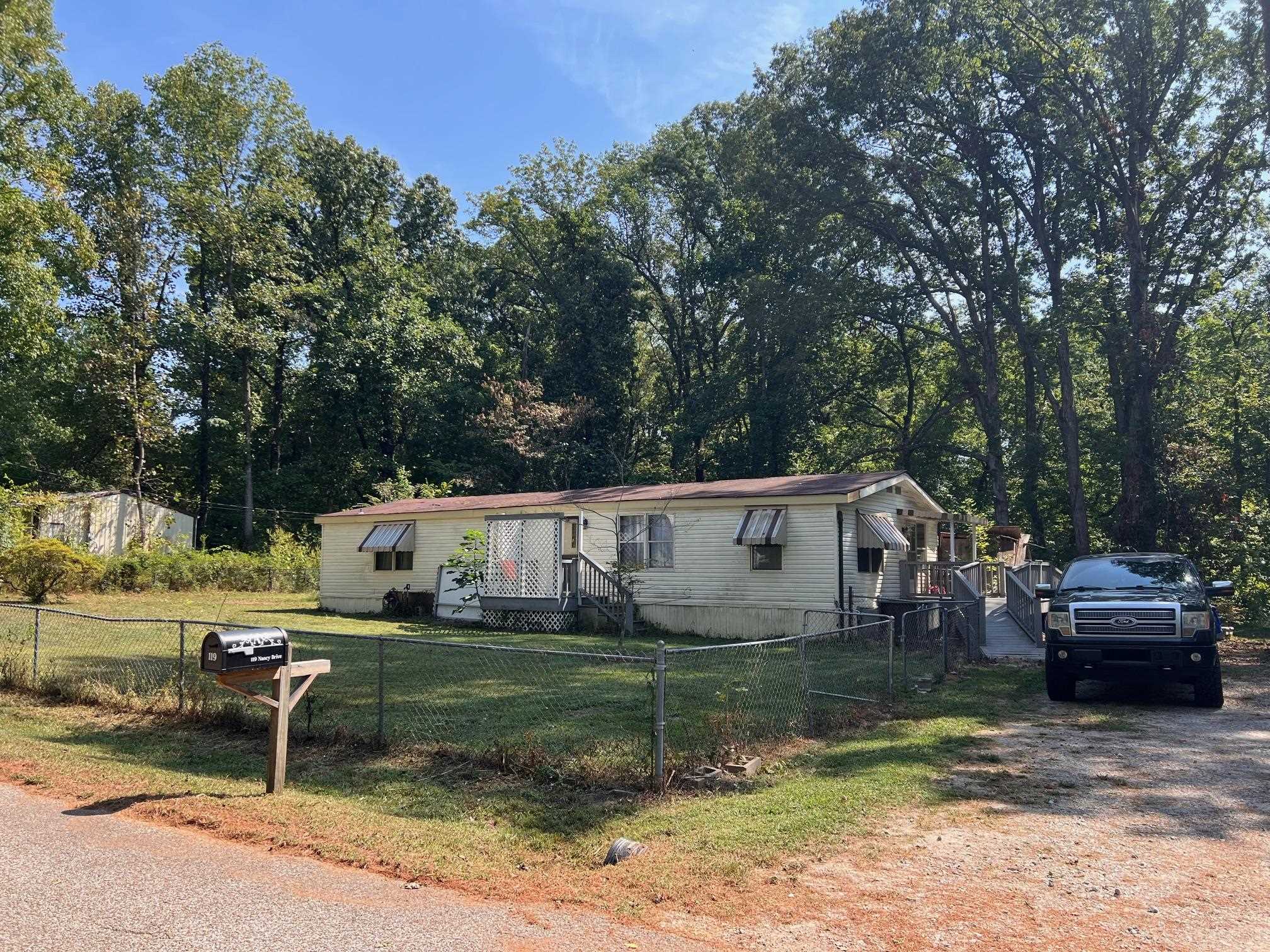 119 NANCY DR
