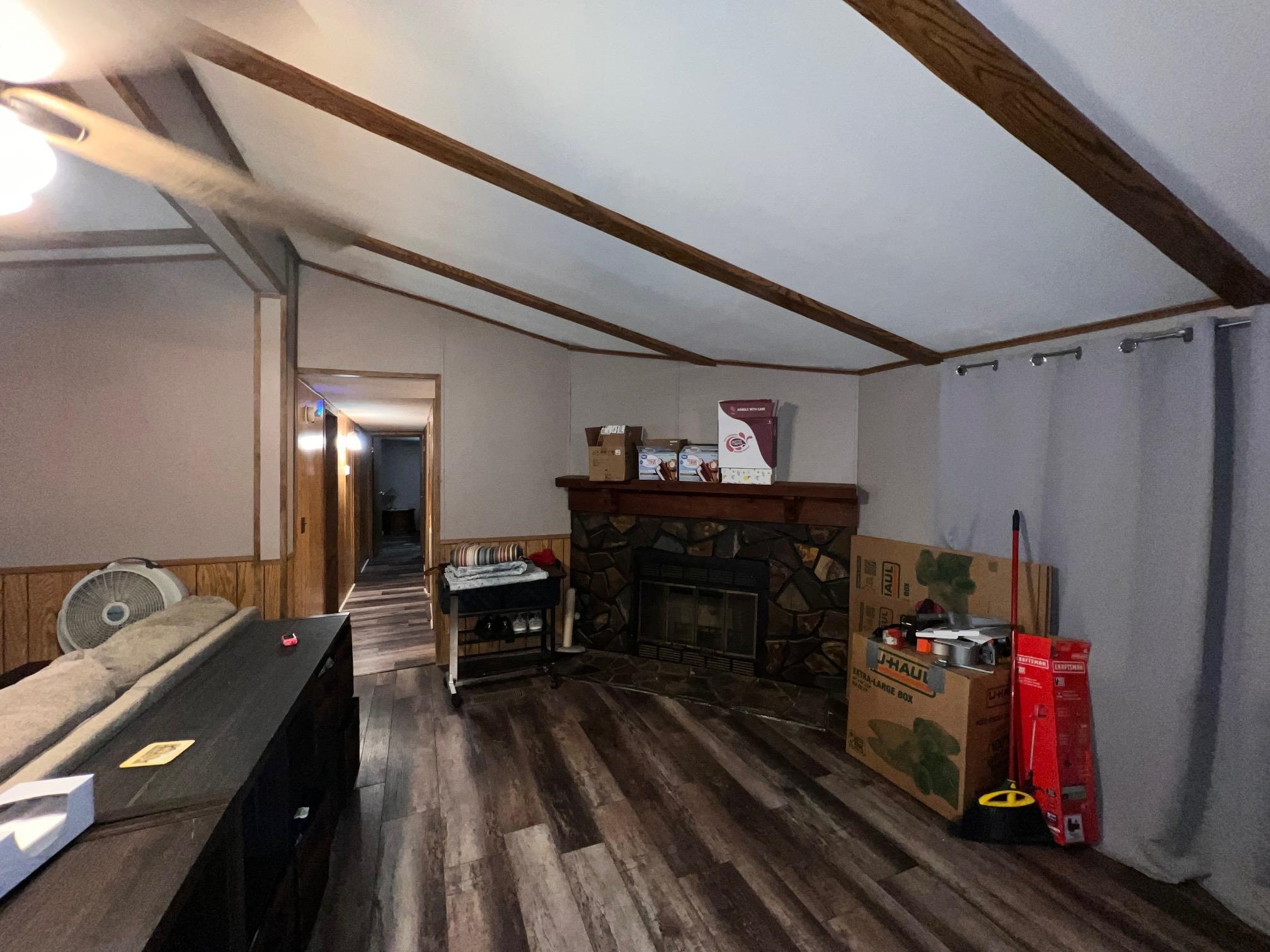119 NANCY DR