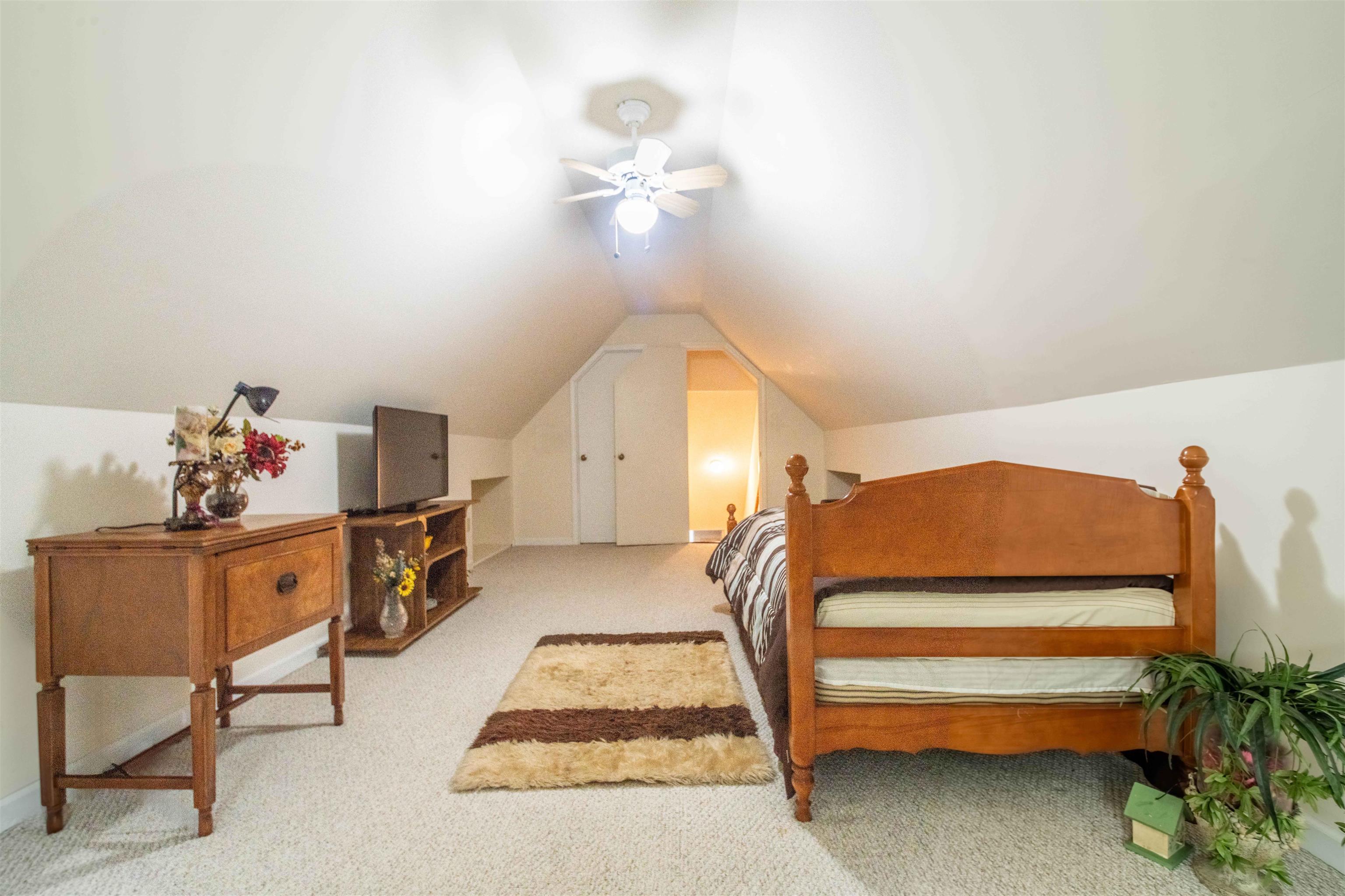 6558 LAUREL BLUFF CT