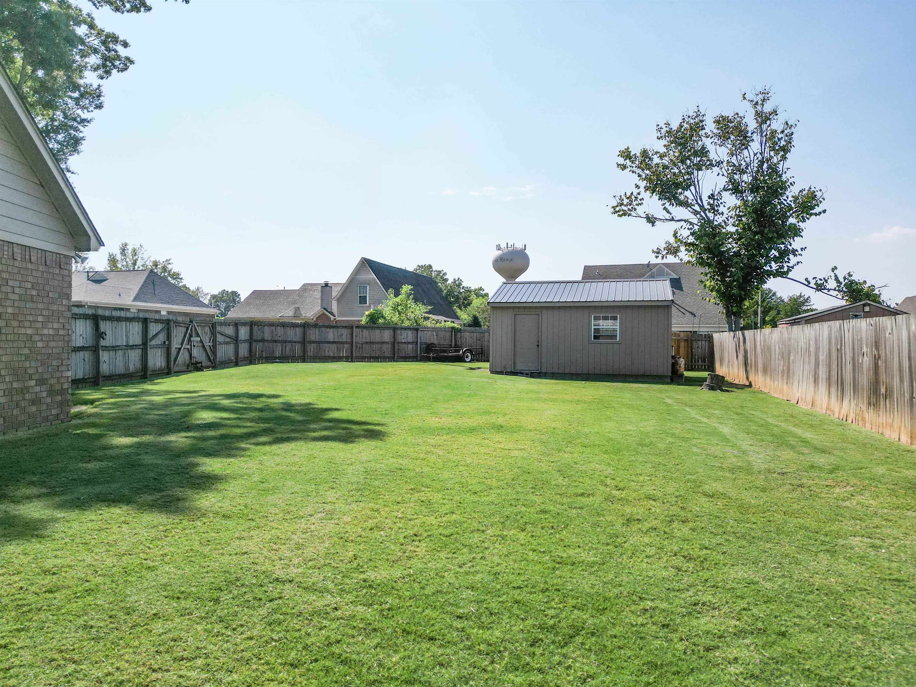 6558 LAUREL BLUFF CT