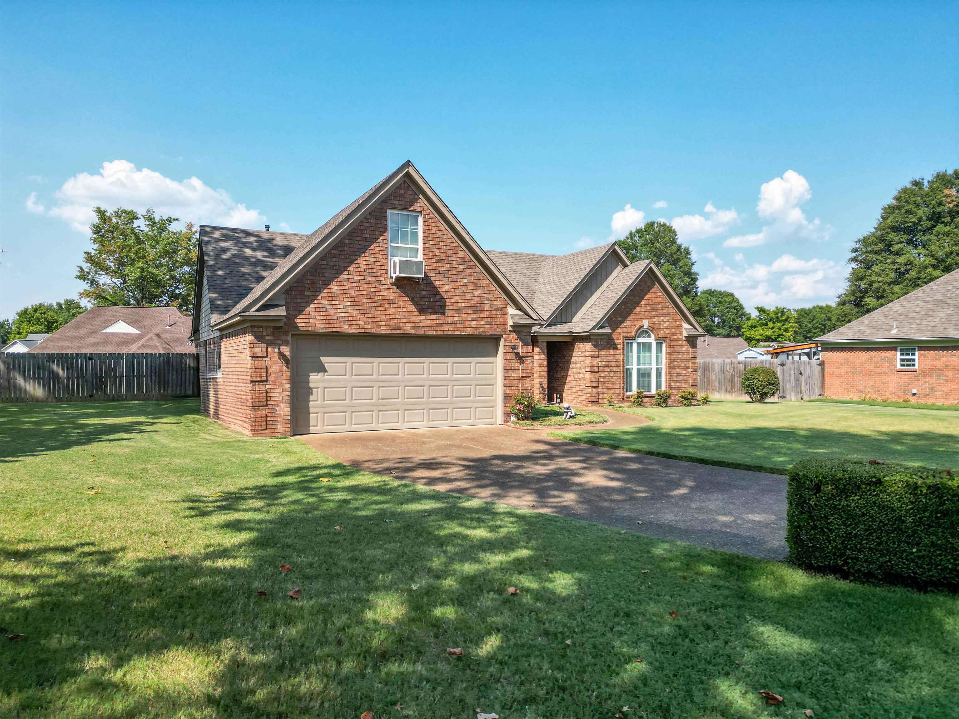 6558 LAUREL BLUFF CT