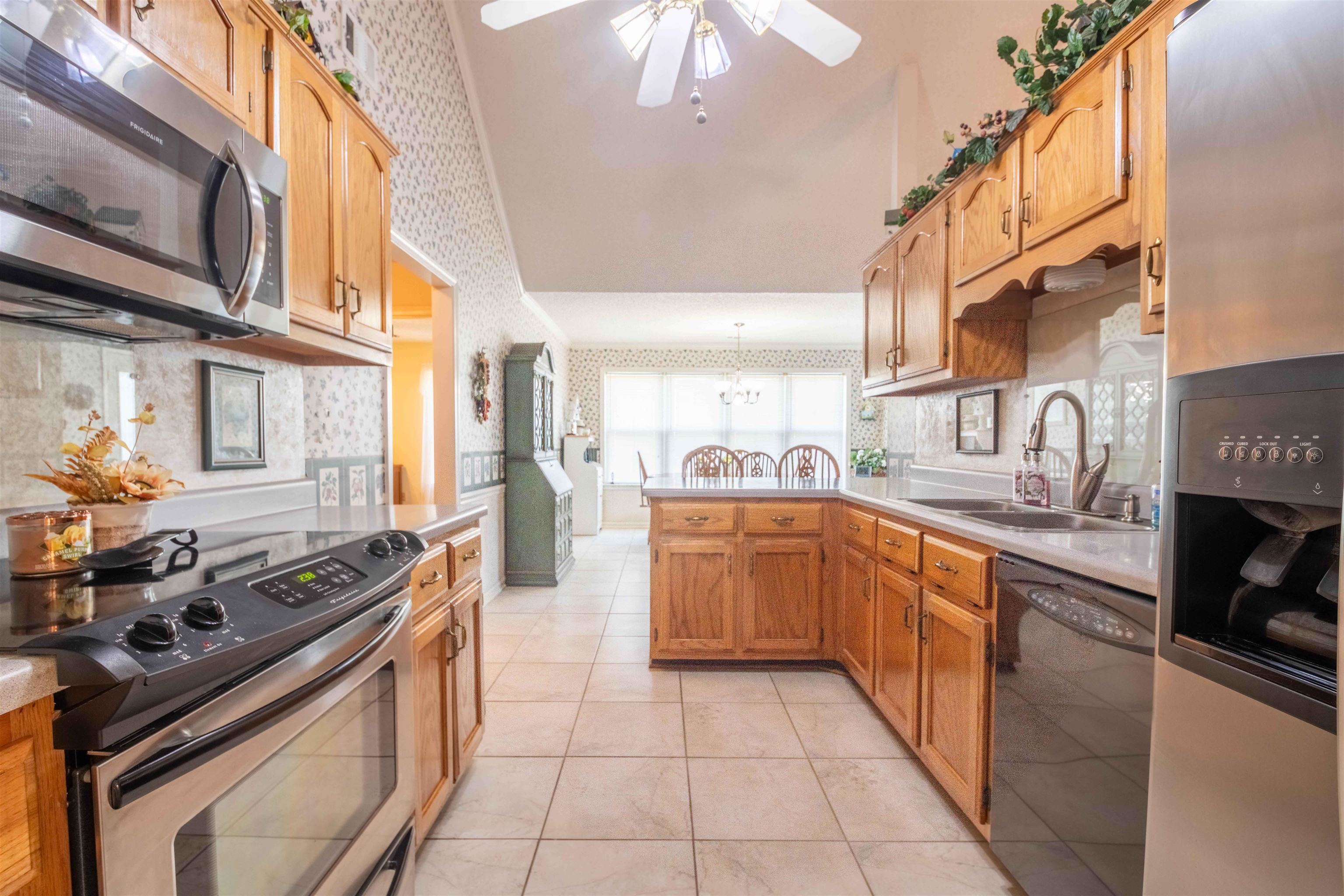 6558 LAUREL BLUFF CT