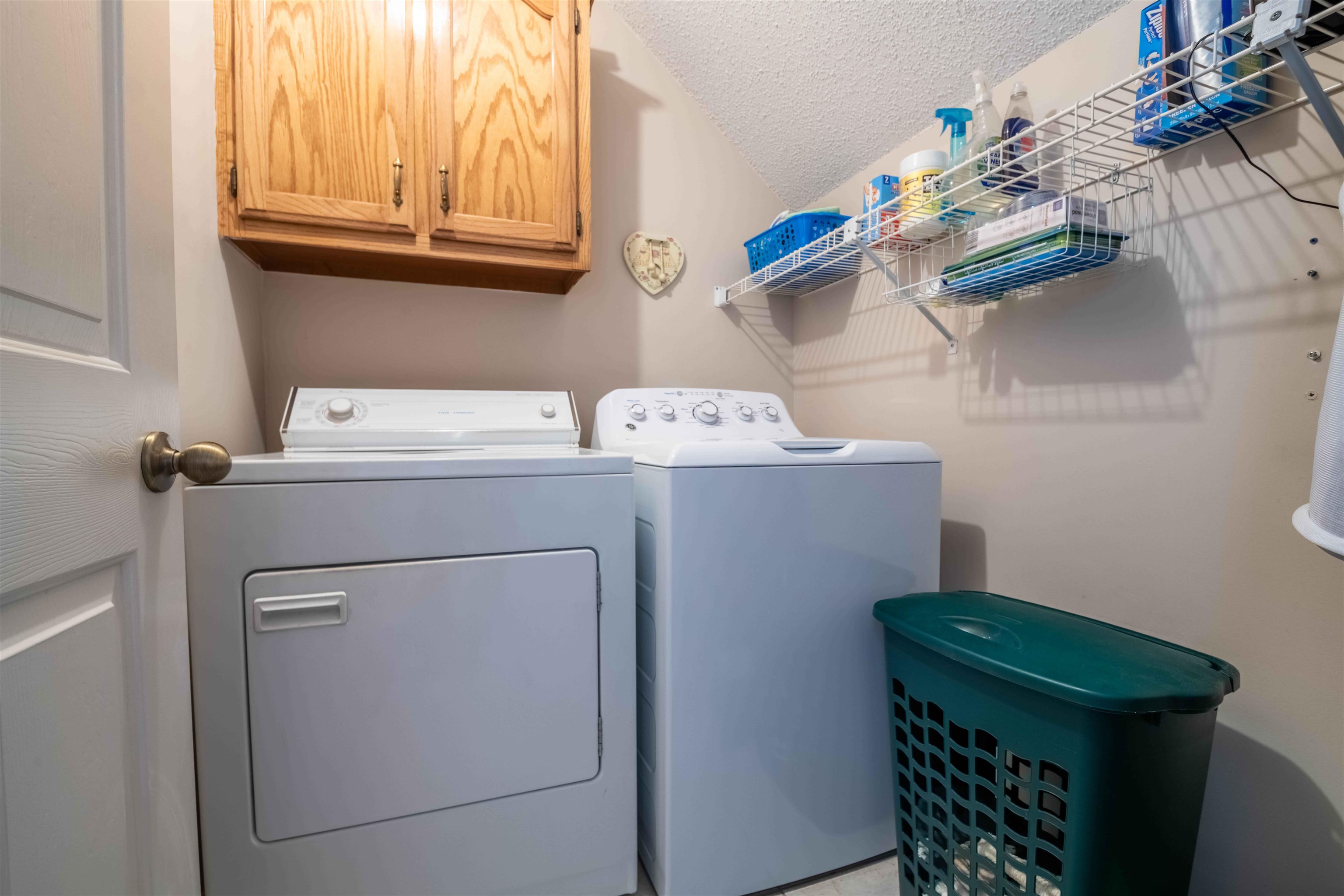 6558 LAUREL BLUFF CT