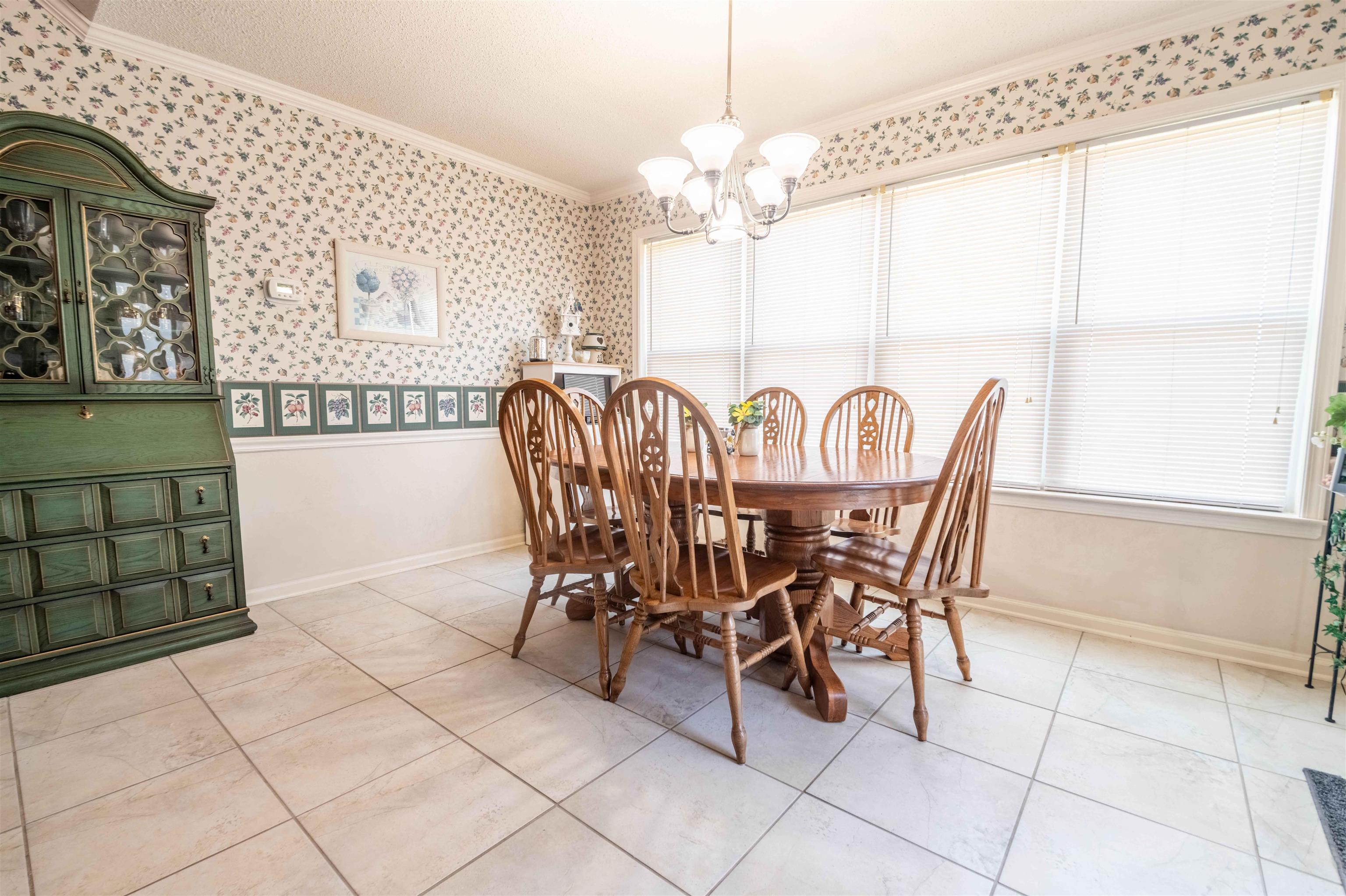 6558 LAUREL BLUFF CT