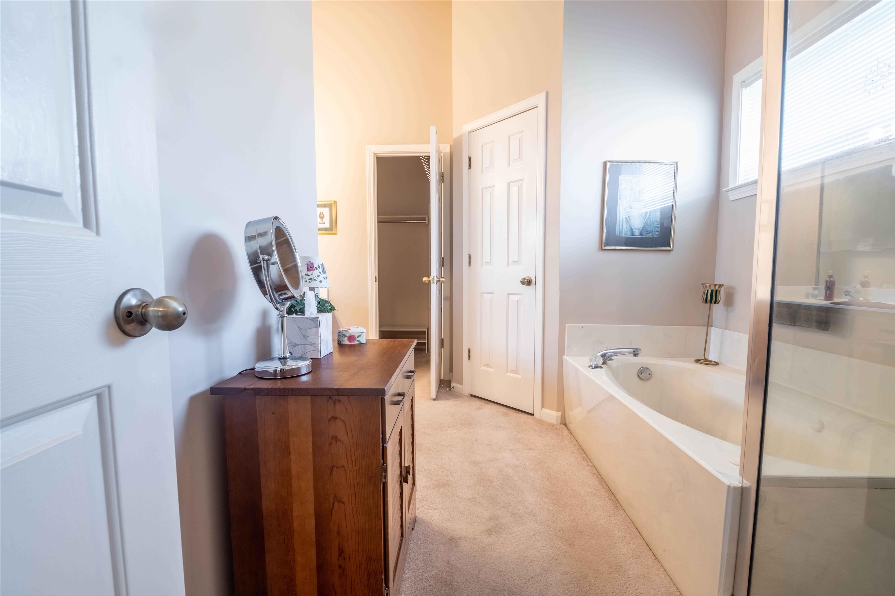 6558 LAUREL BLUFF CT