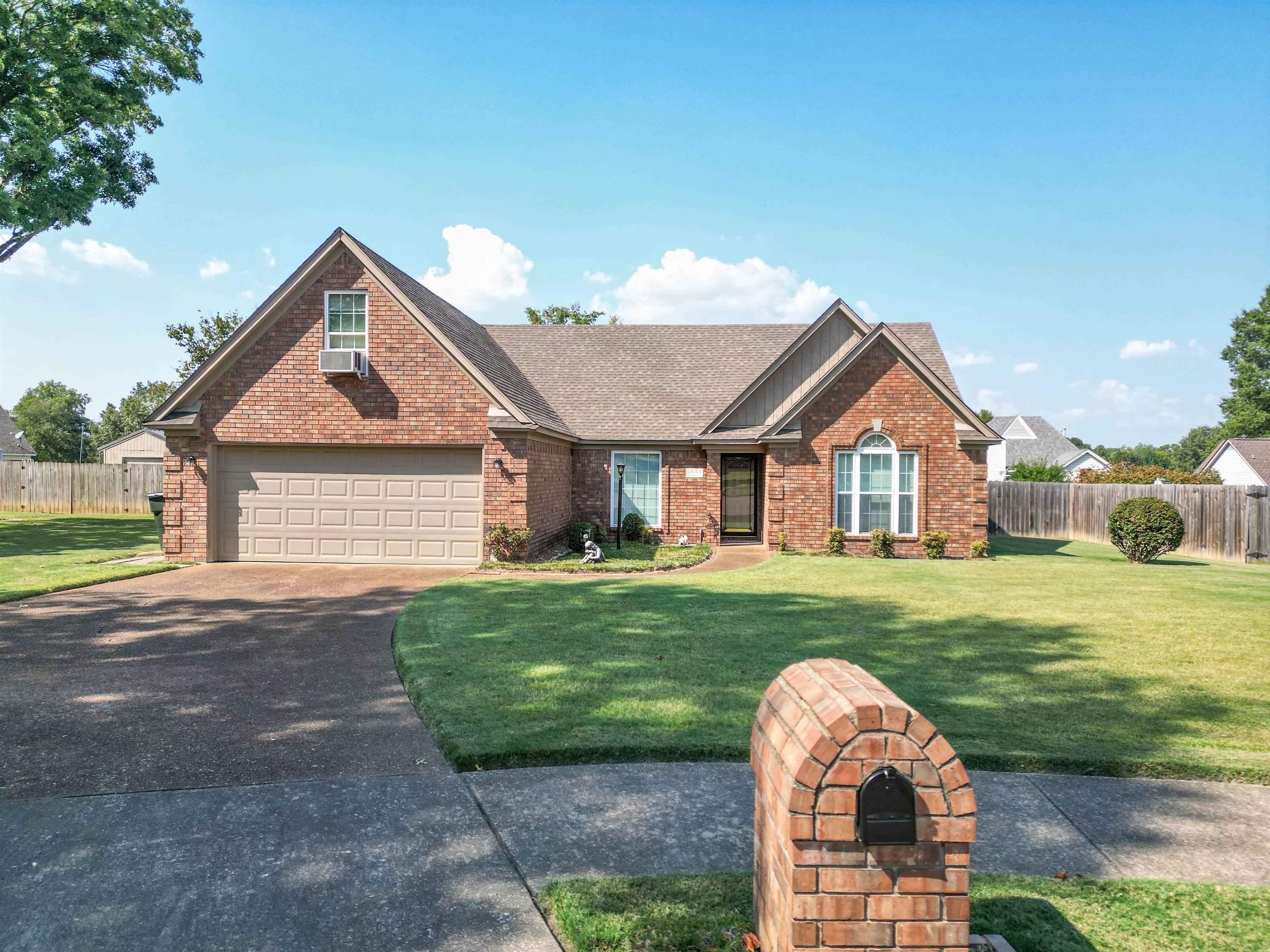 6558 LAUREL BLUFF CT