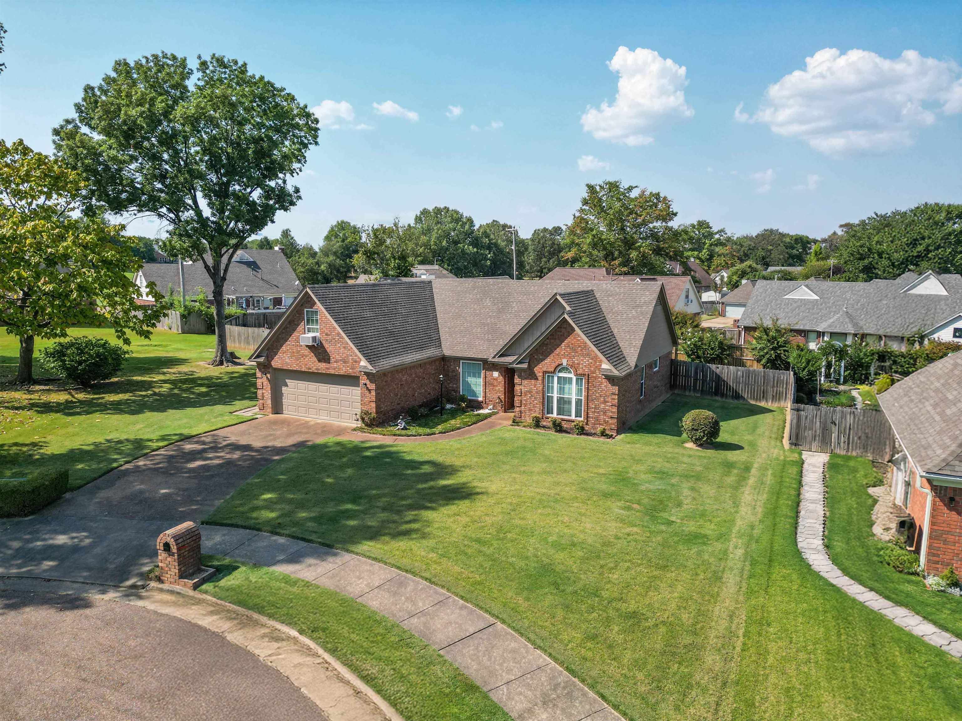 6558 LAUREL BLUFF CT