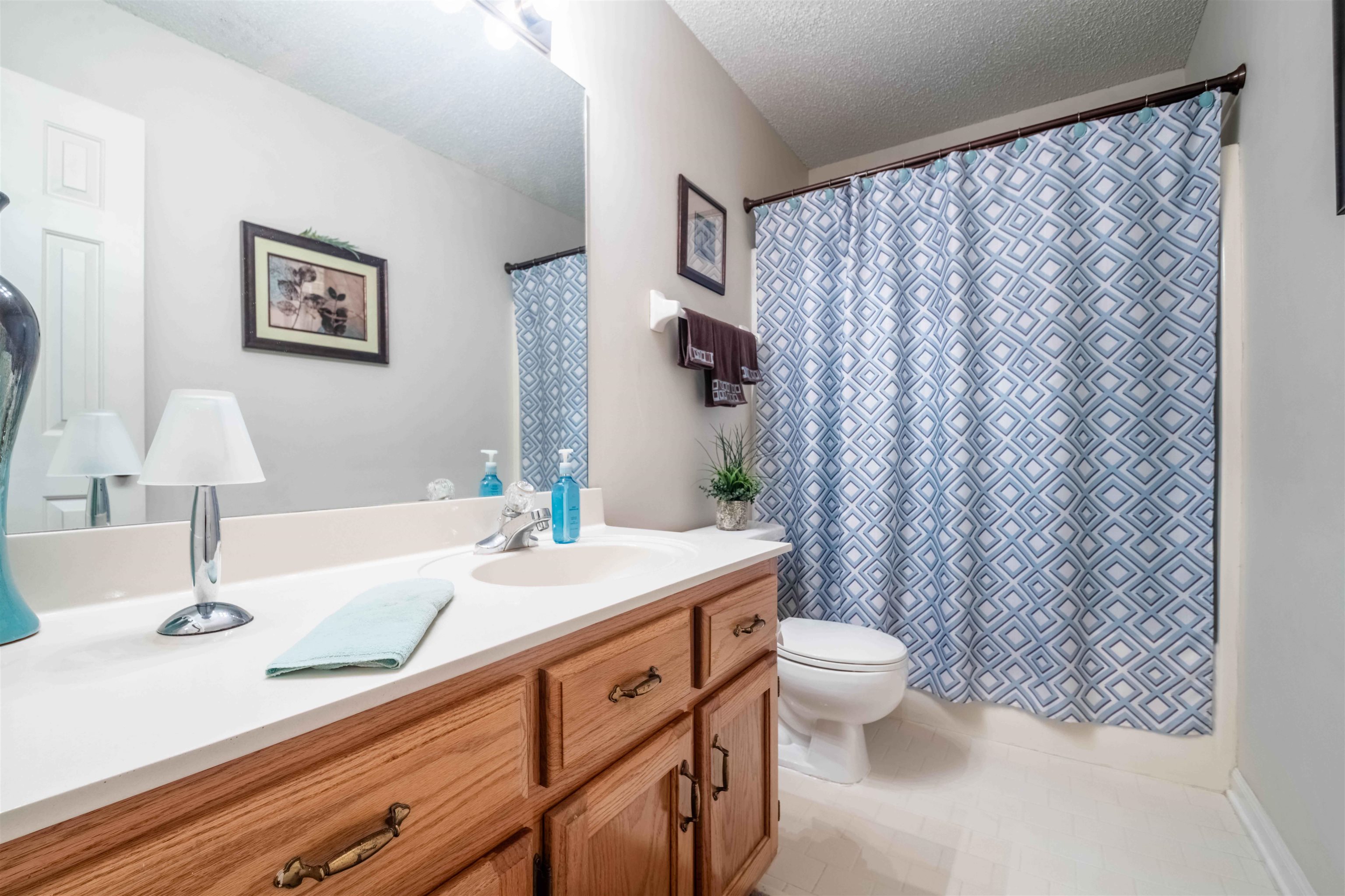 6558 LAUREL BLUFF CT