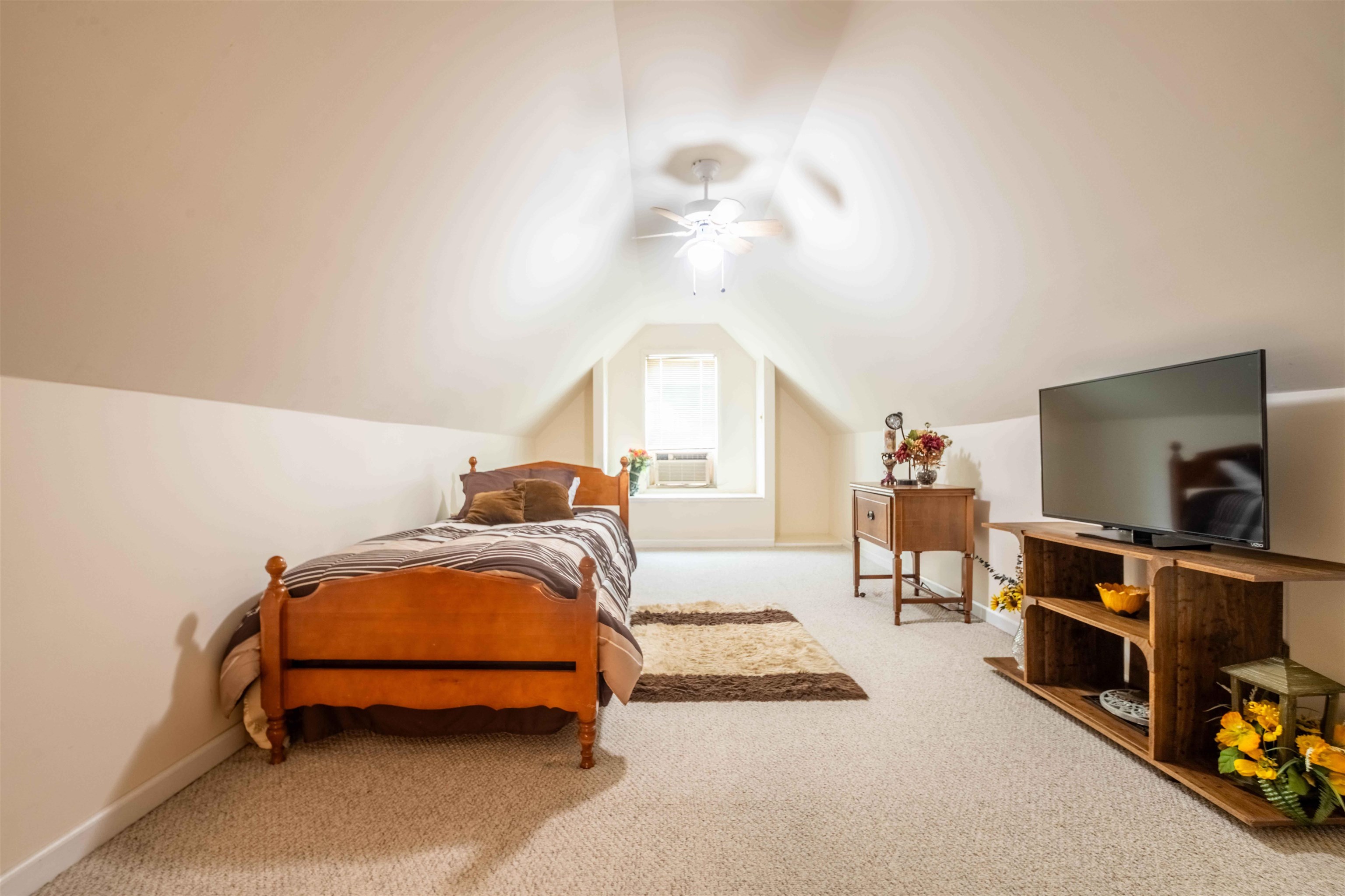 6558 LAUREL BLUFF CT