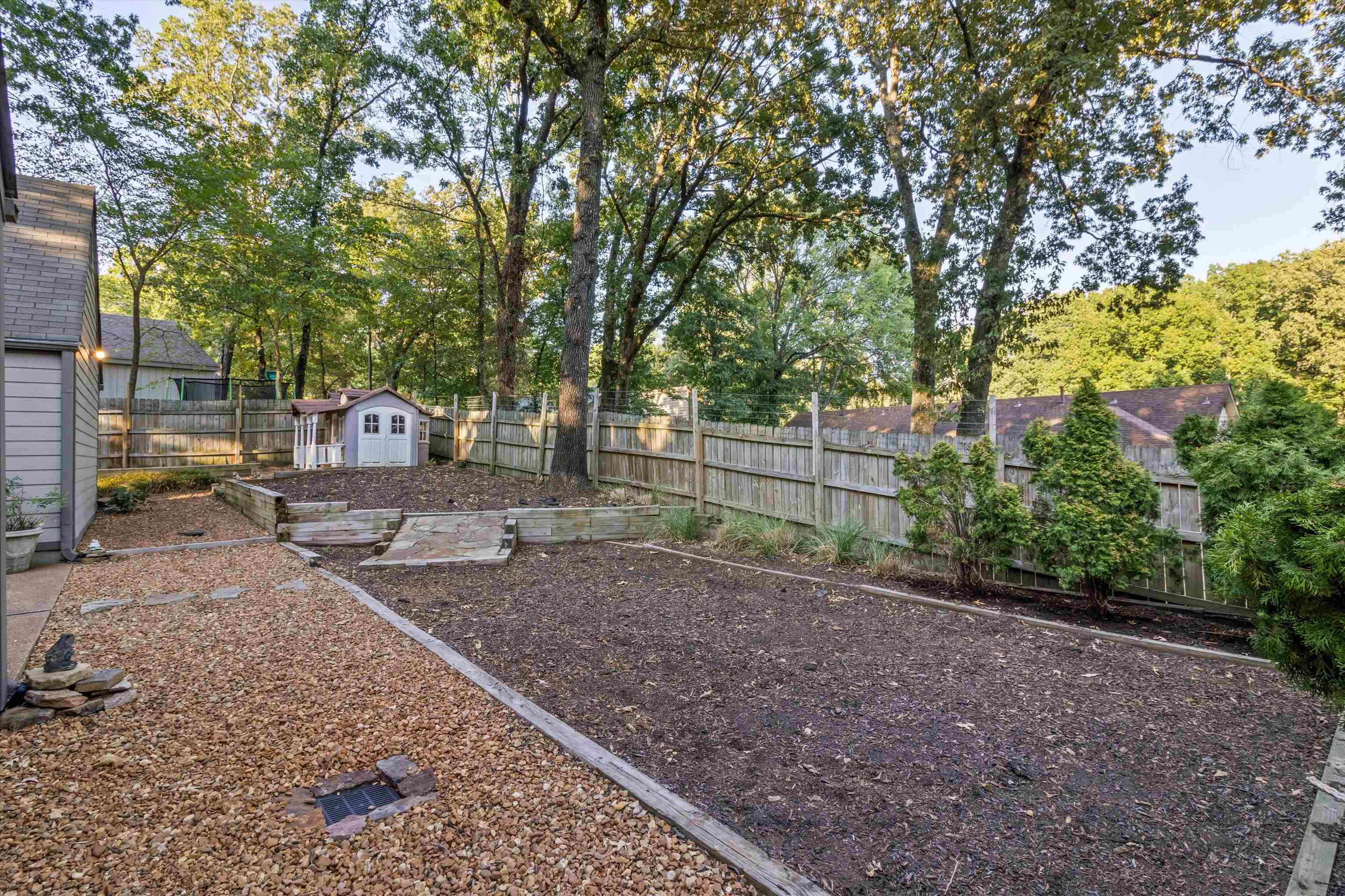 8437 REMBROOK DR