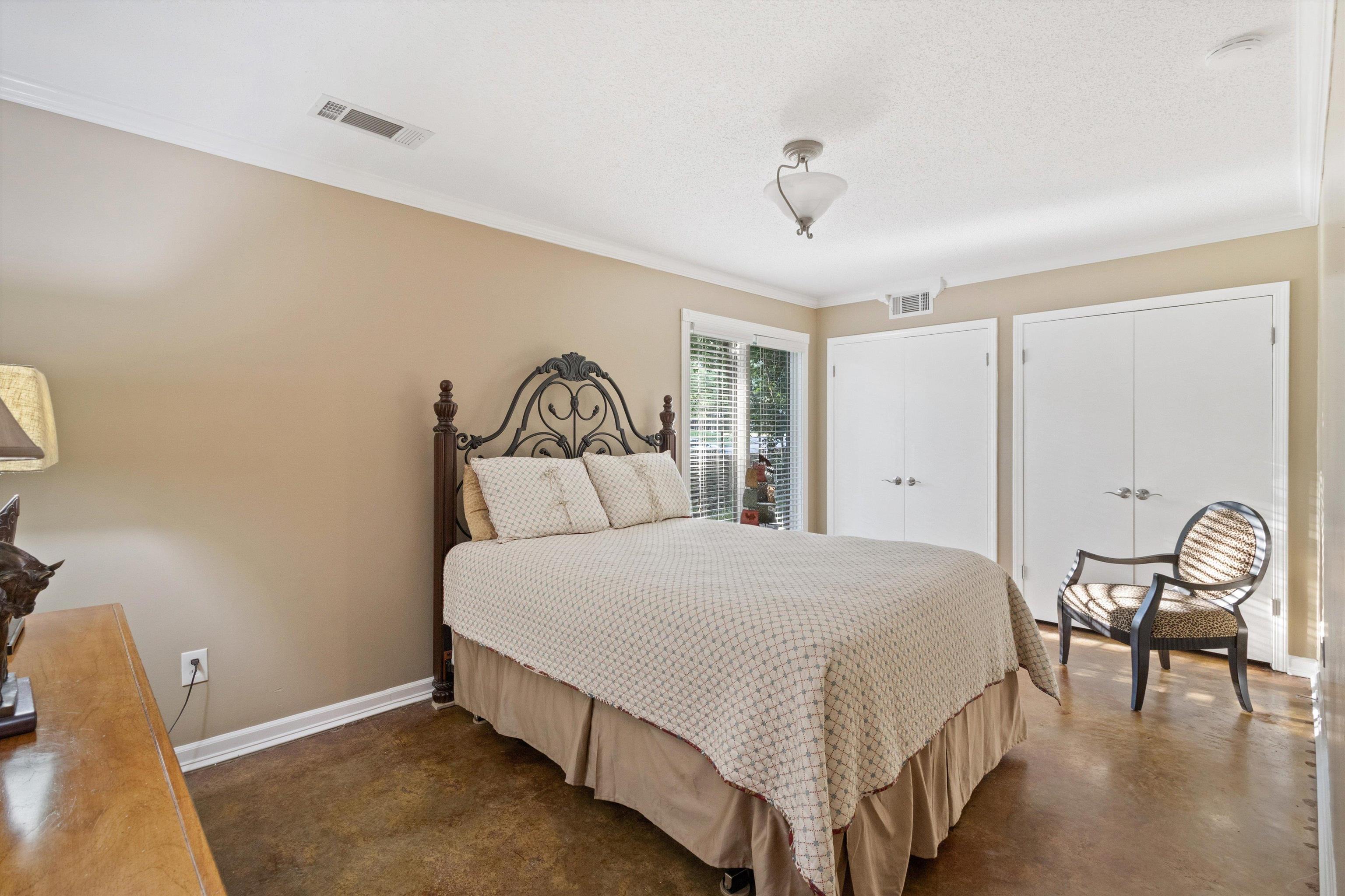 8437 REMBROOK DR