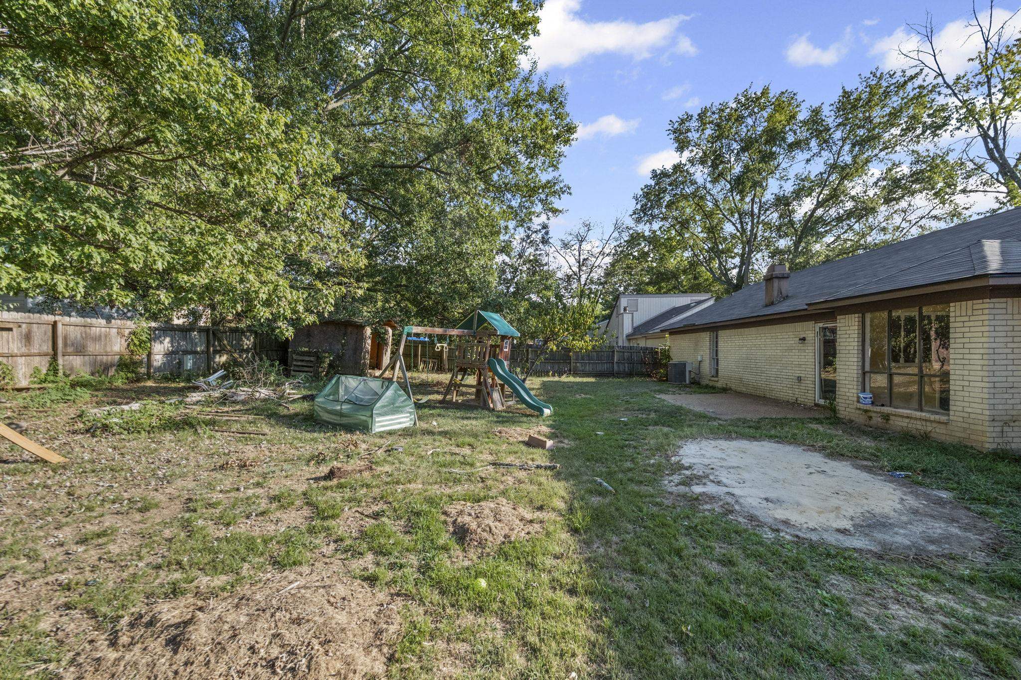 4200 BROOKHILL LN