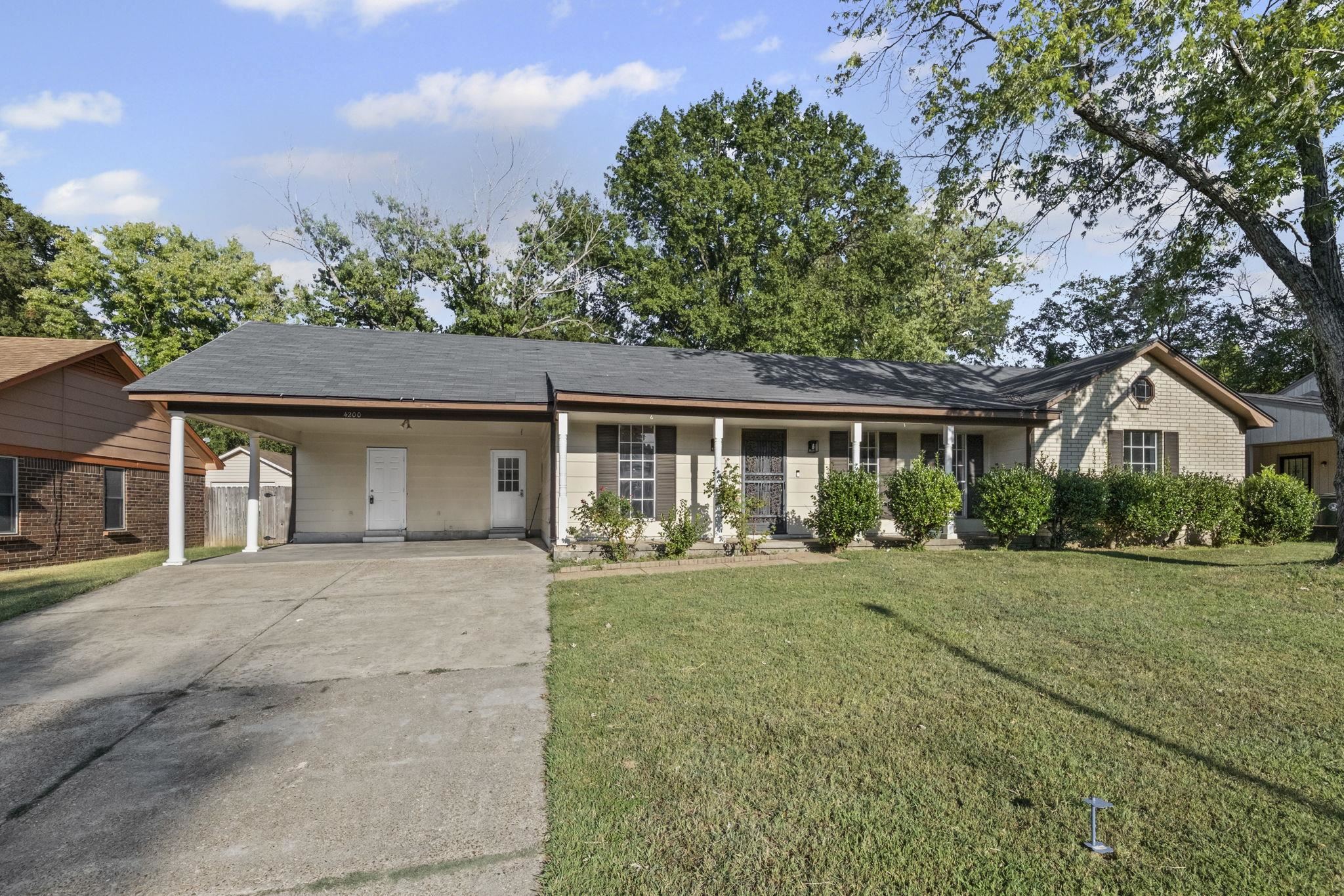4200 BROOKHILL LN