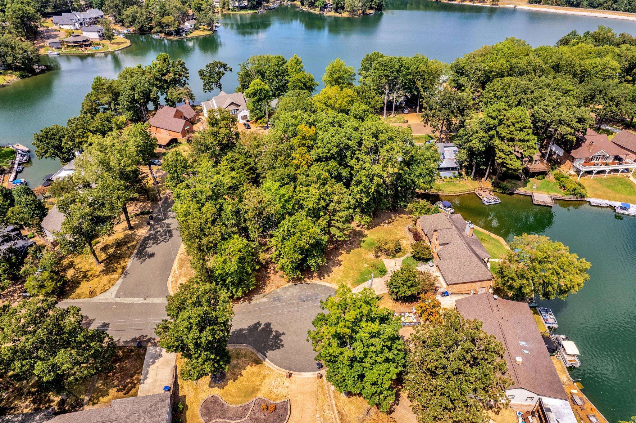 4158 WHITE CEDAR CV