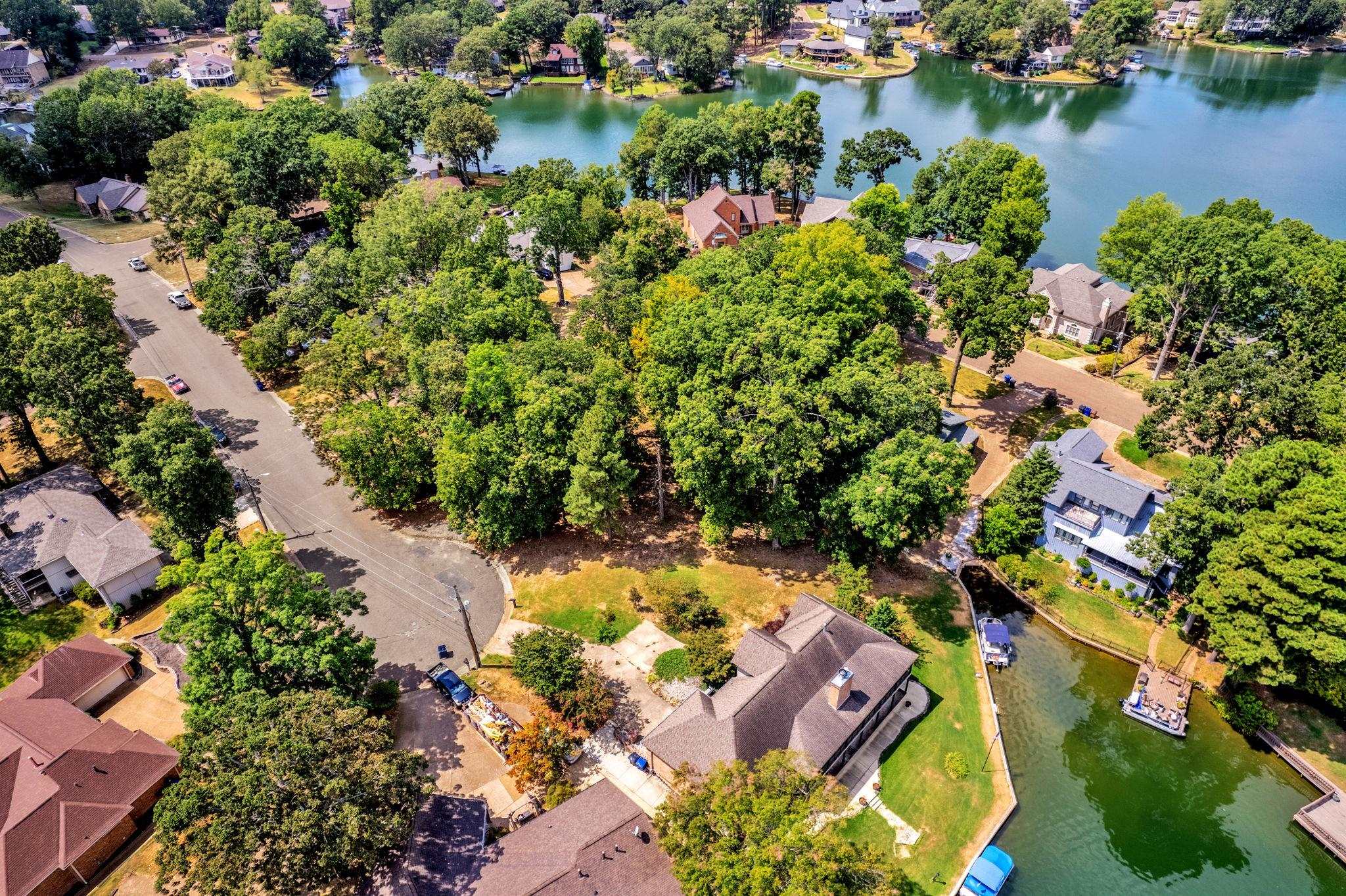4158 WHITE CEDAR CV