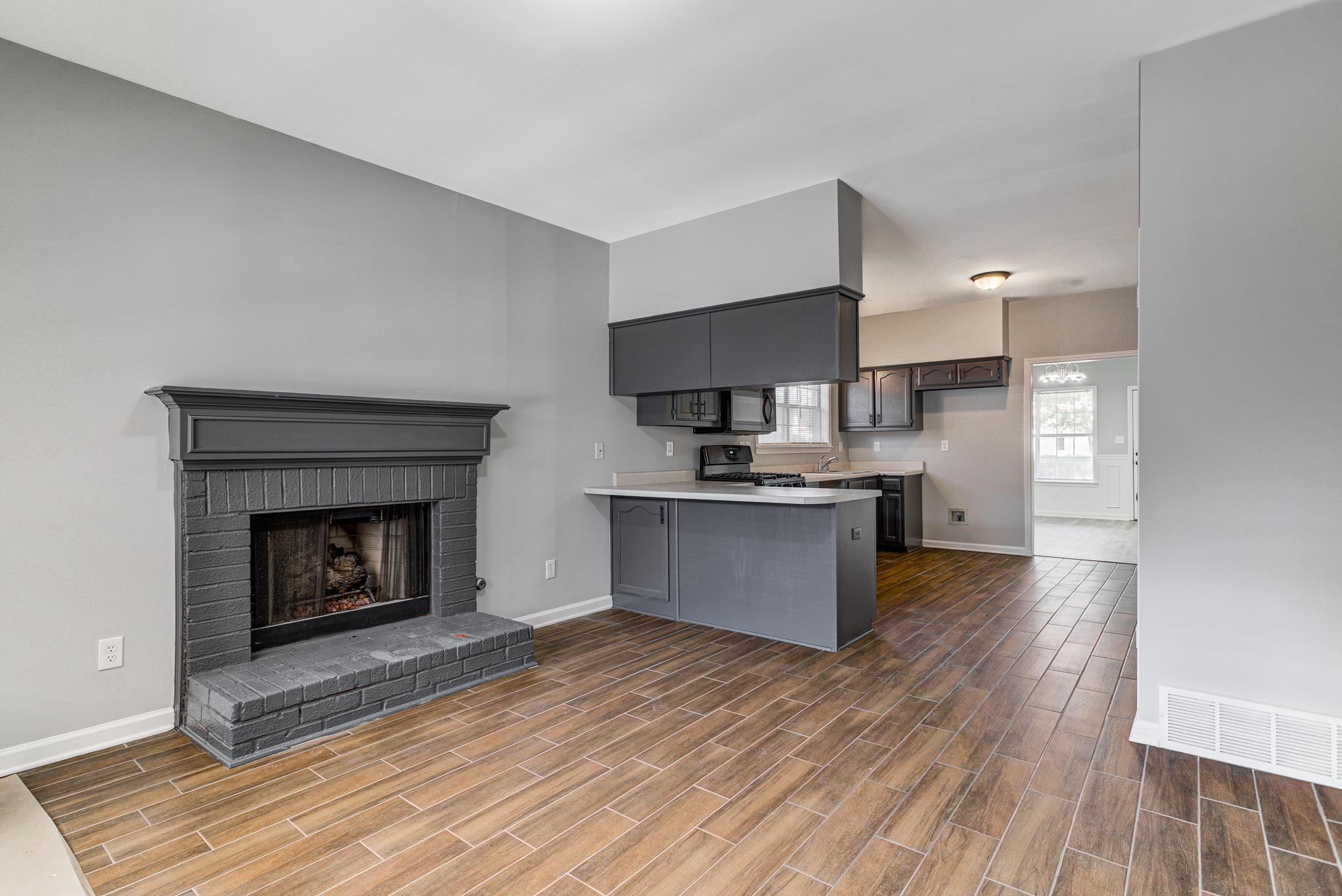 878 TIMBER GROVE CV
