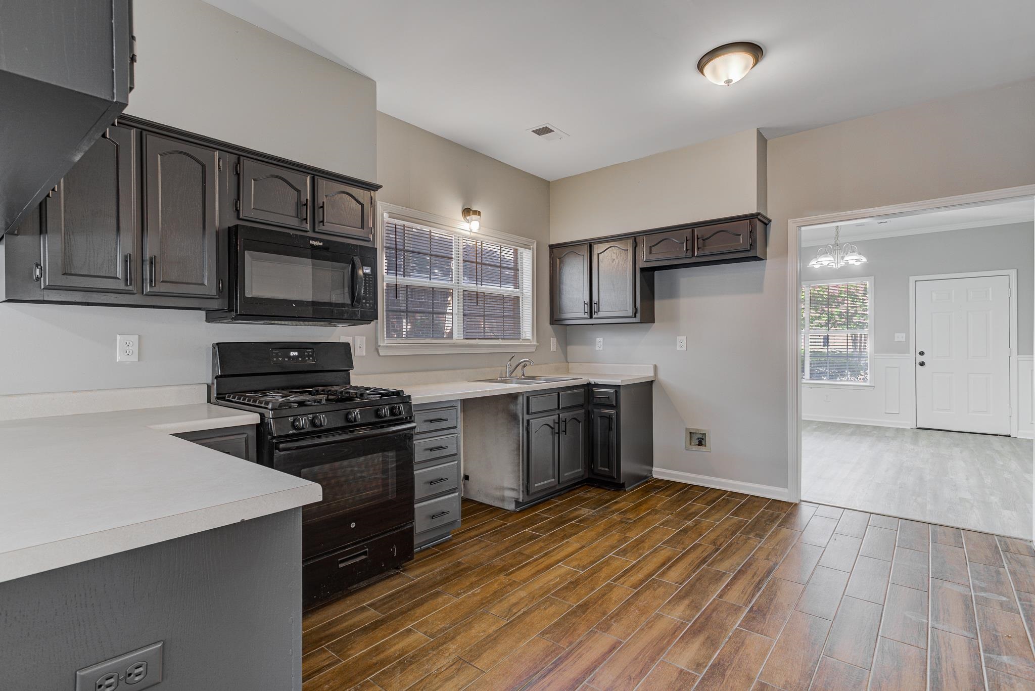 878 TIMBER GROVE CV