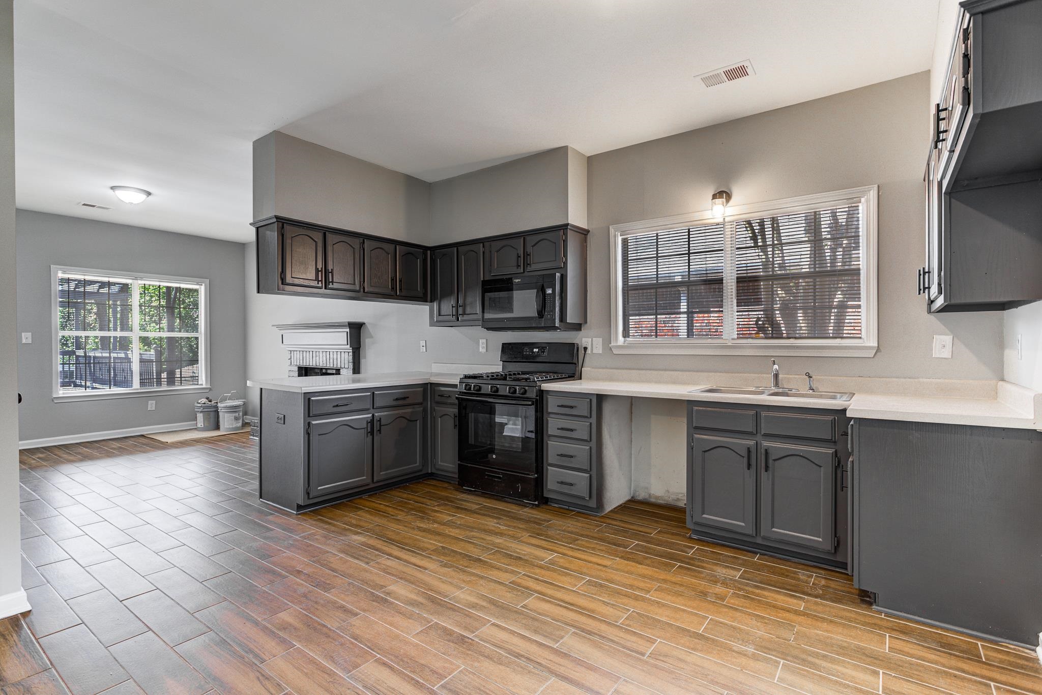 878 TIMBER GROVE CV