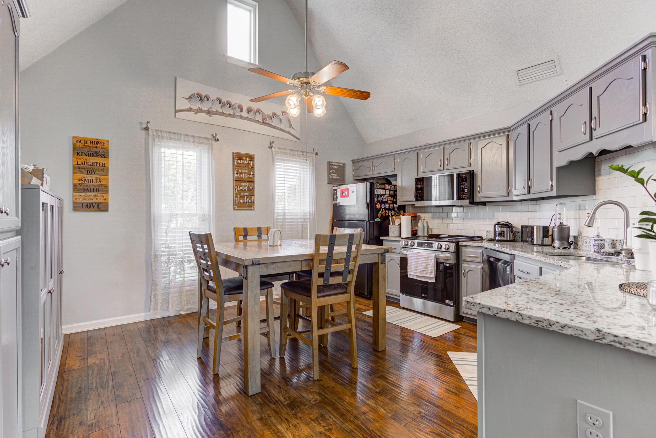 6699 SHADY RIDGE CV