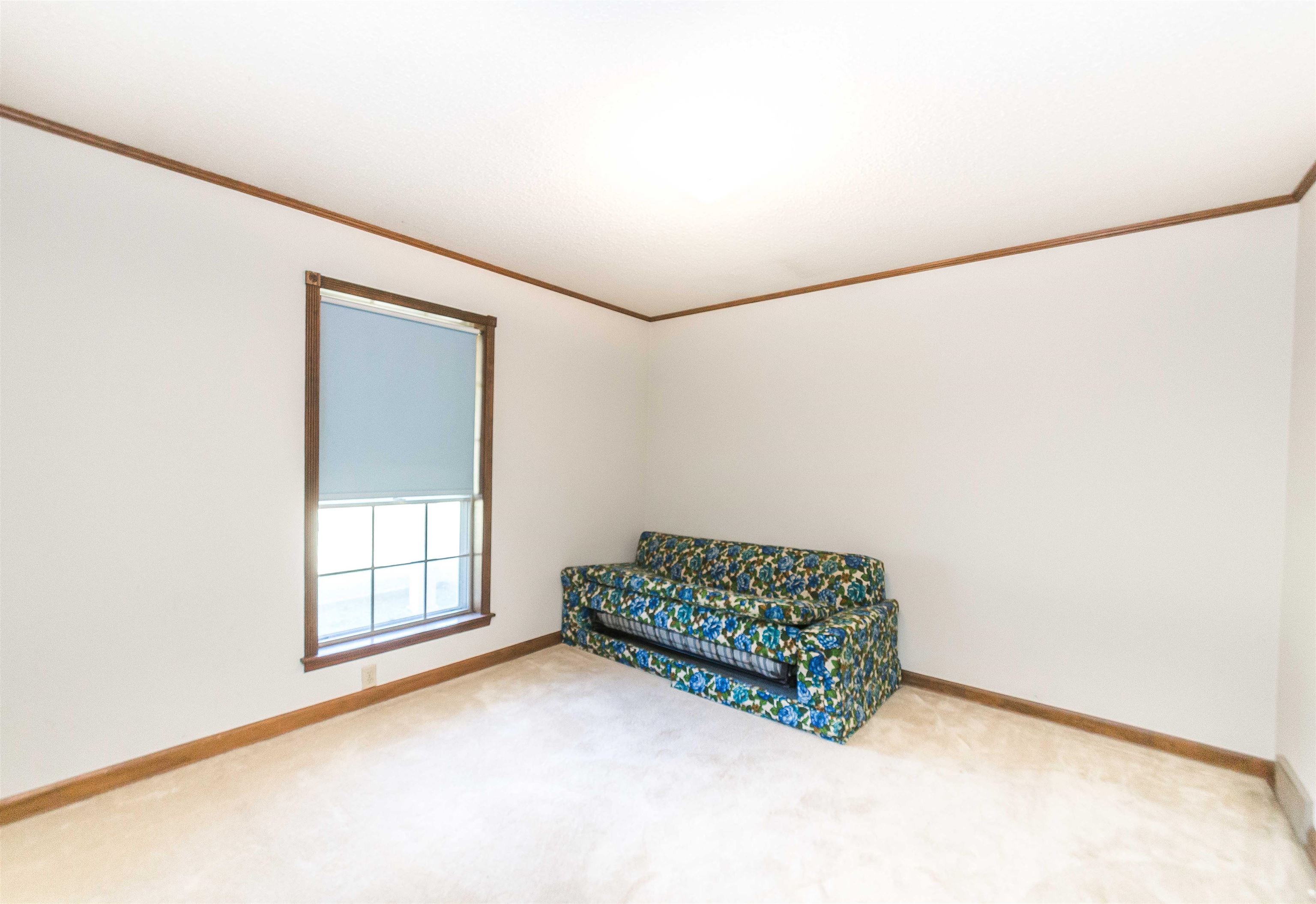 5583 CRESTVIEW RD