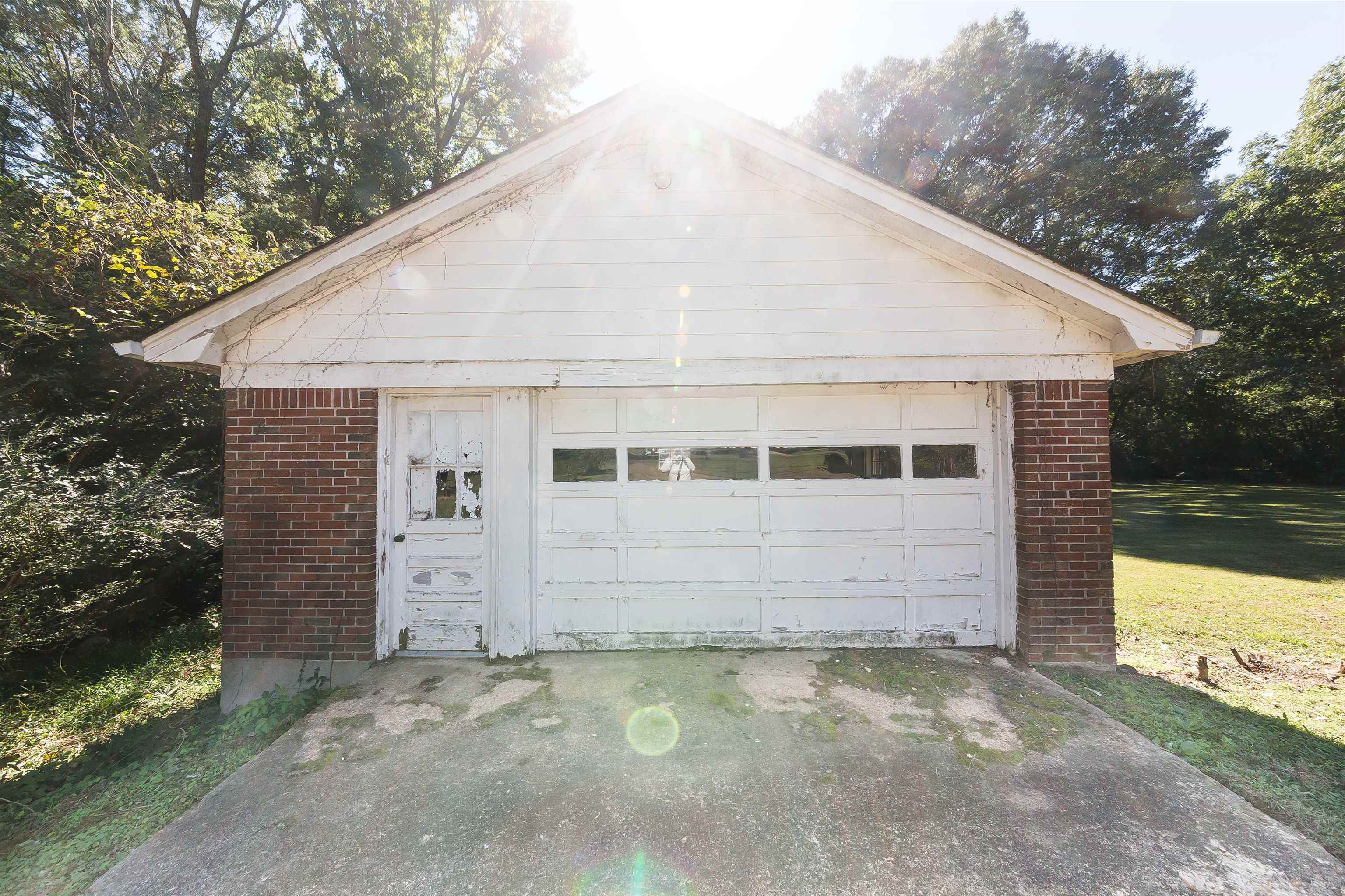 5583 CRESTVIEW RD