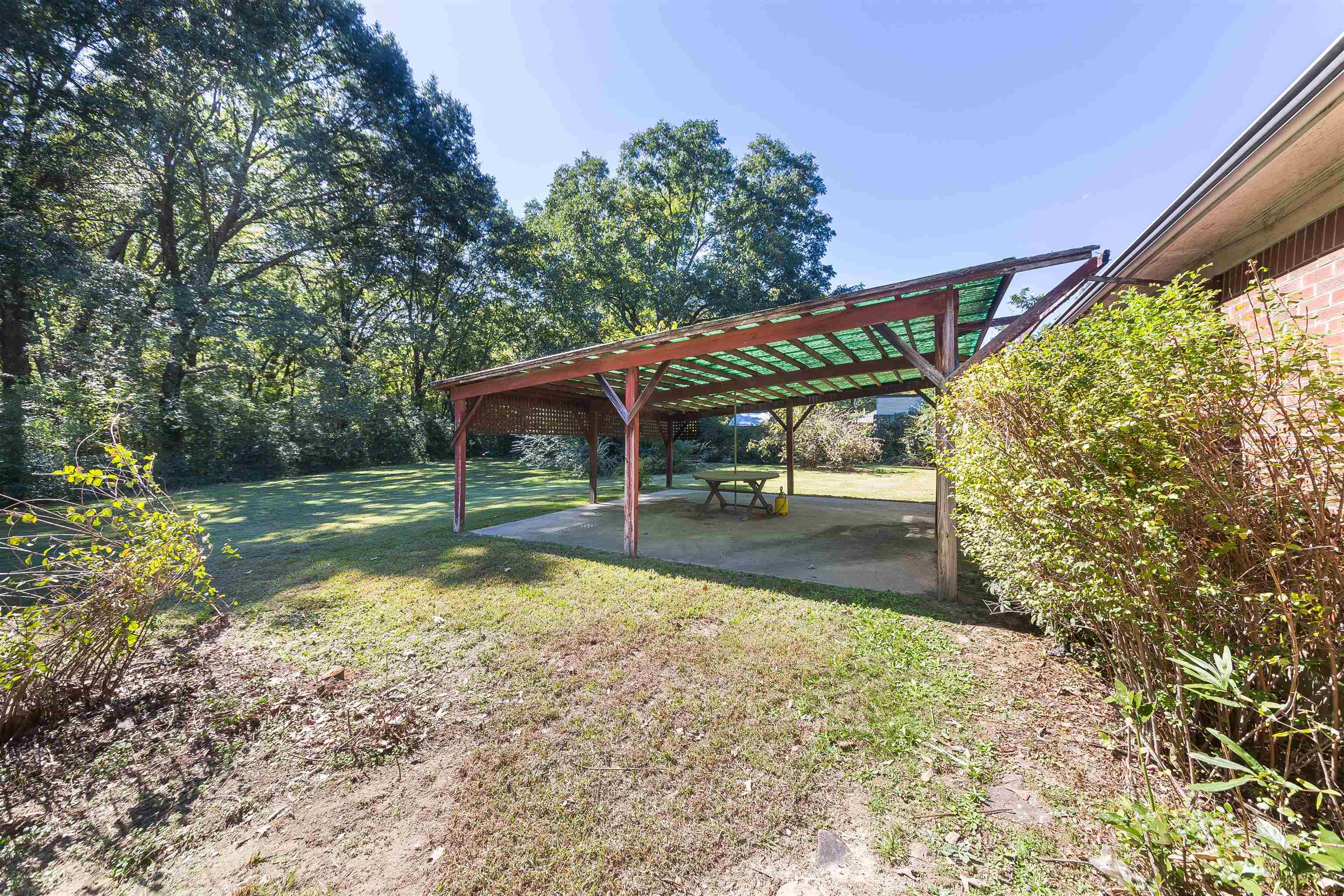 5583 CRESTVIEW RD