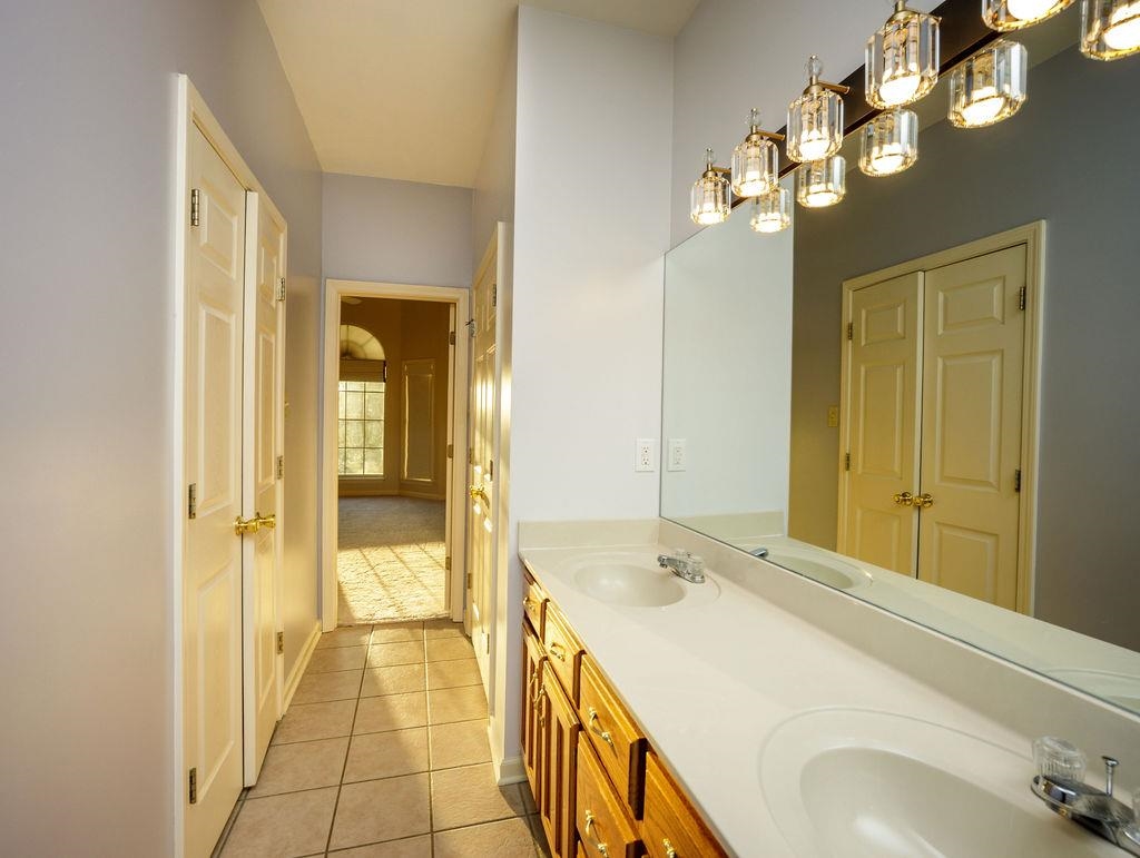 102 STROUD CIR