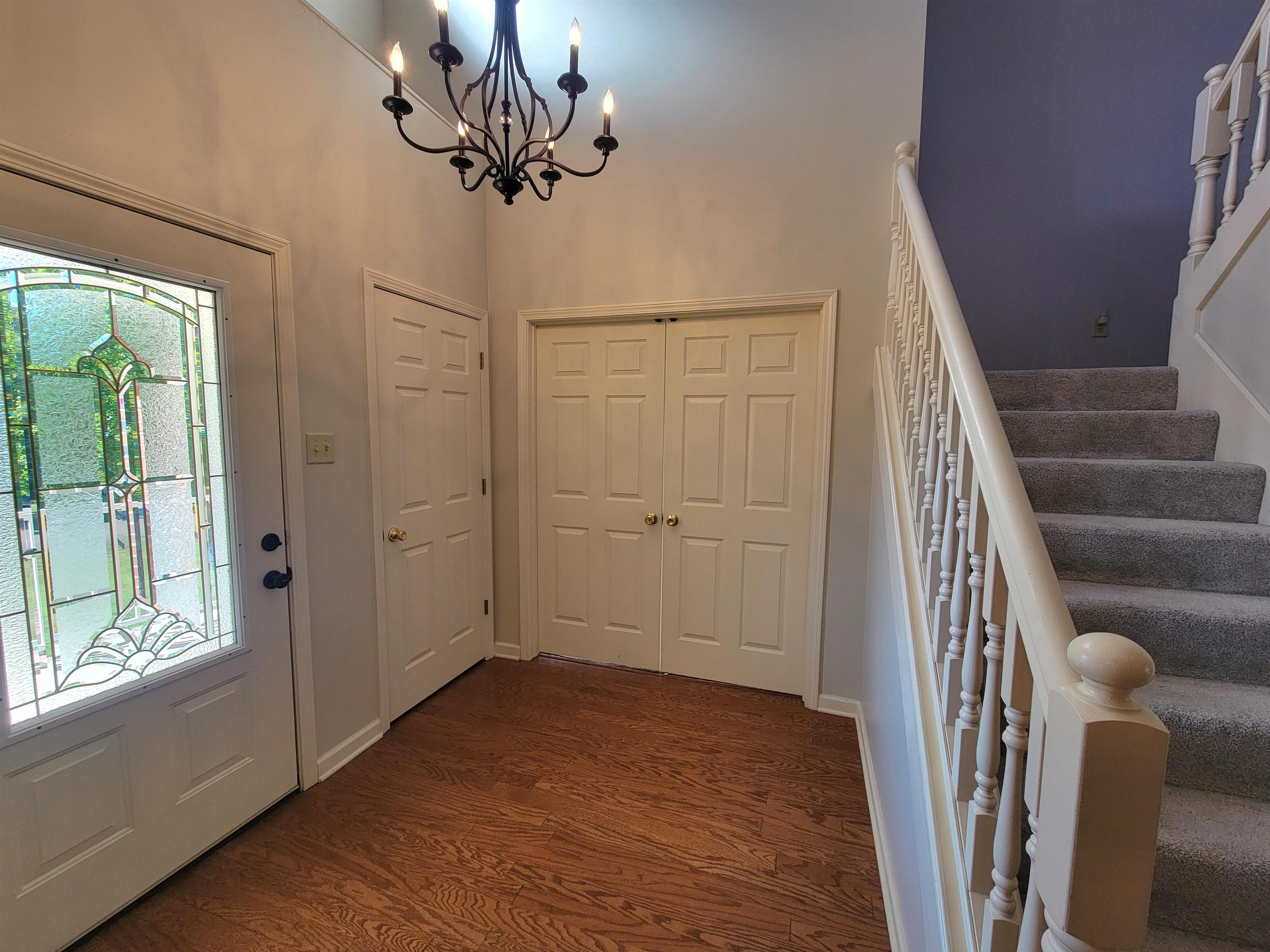102 STROUD CIR
