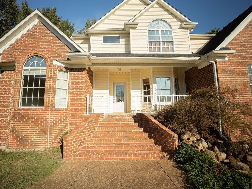 102 STROUD CIR