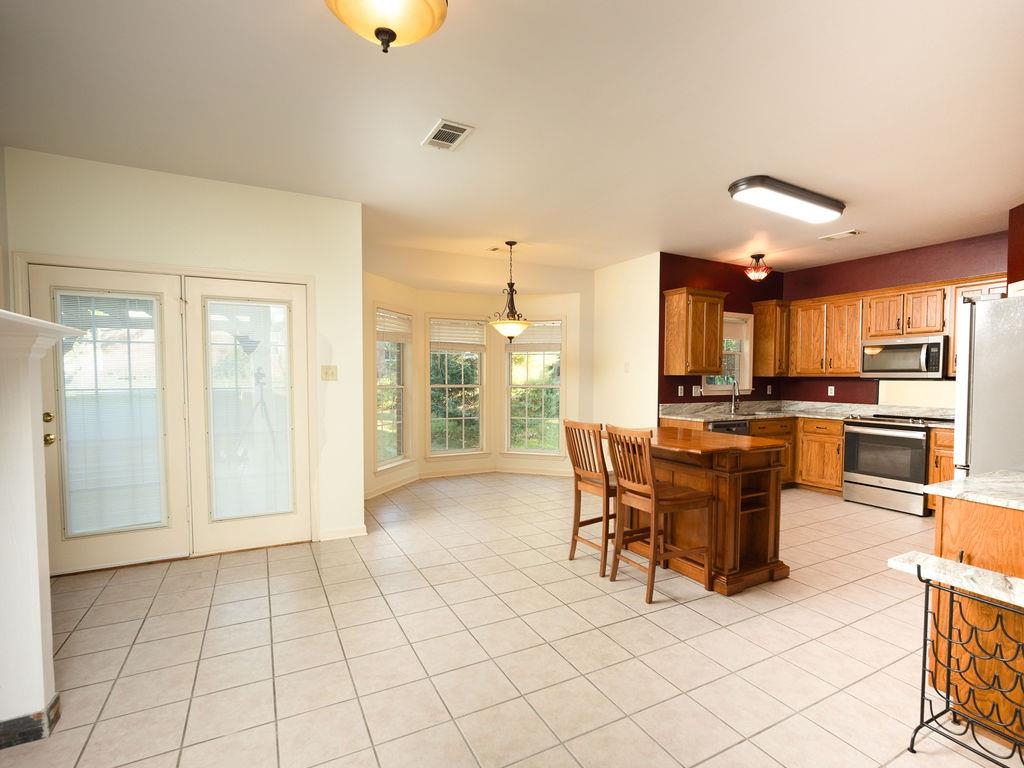 102 STROUD CIR