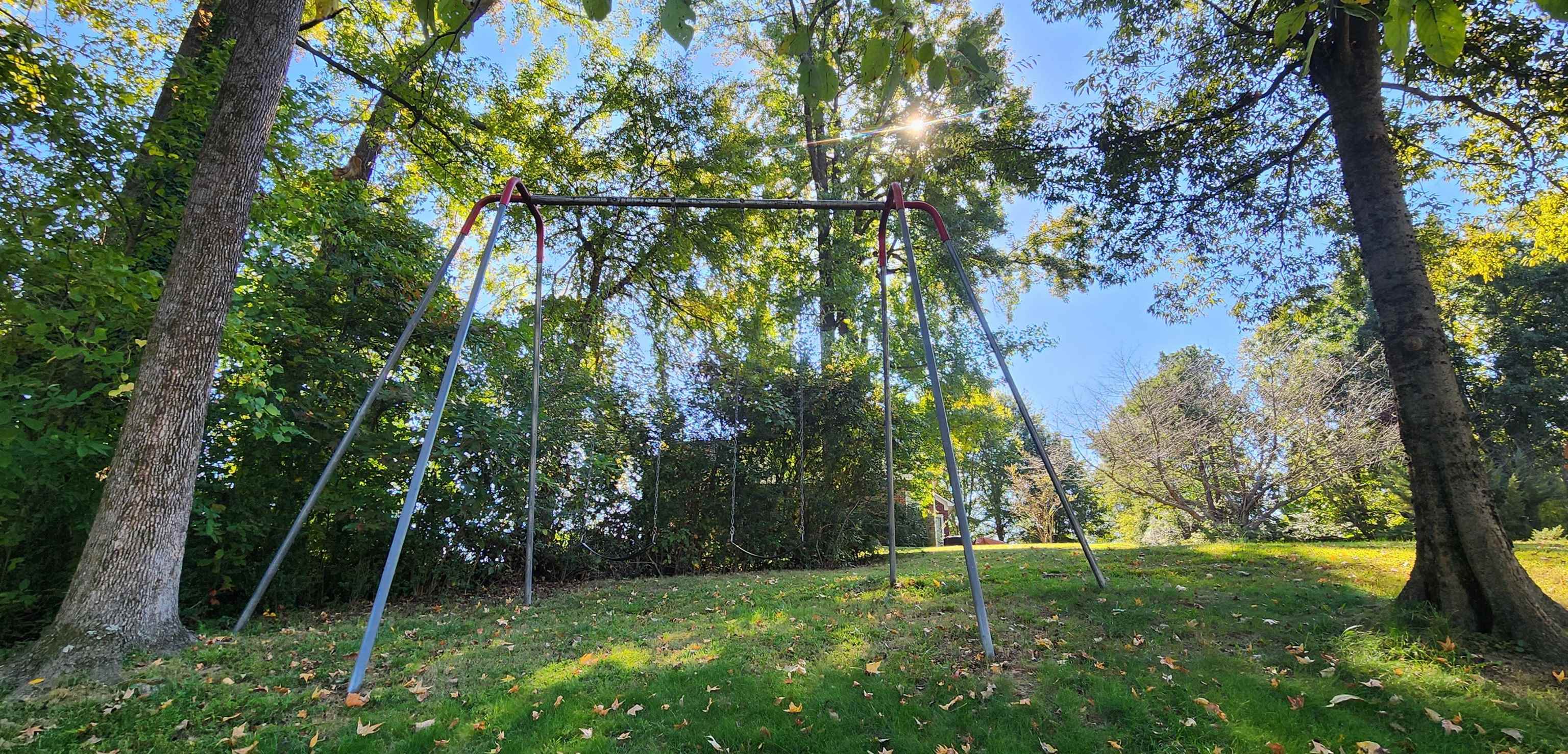 102 STROUD CIR