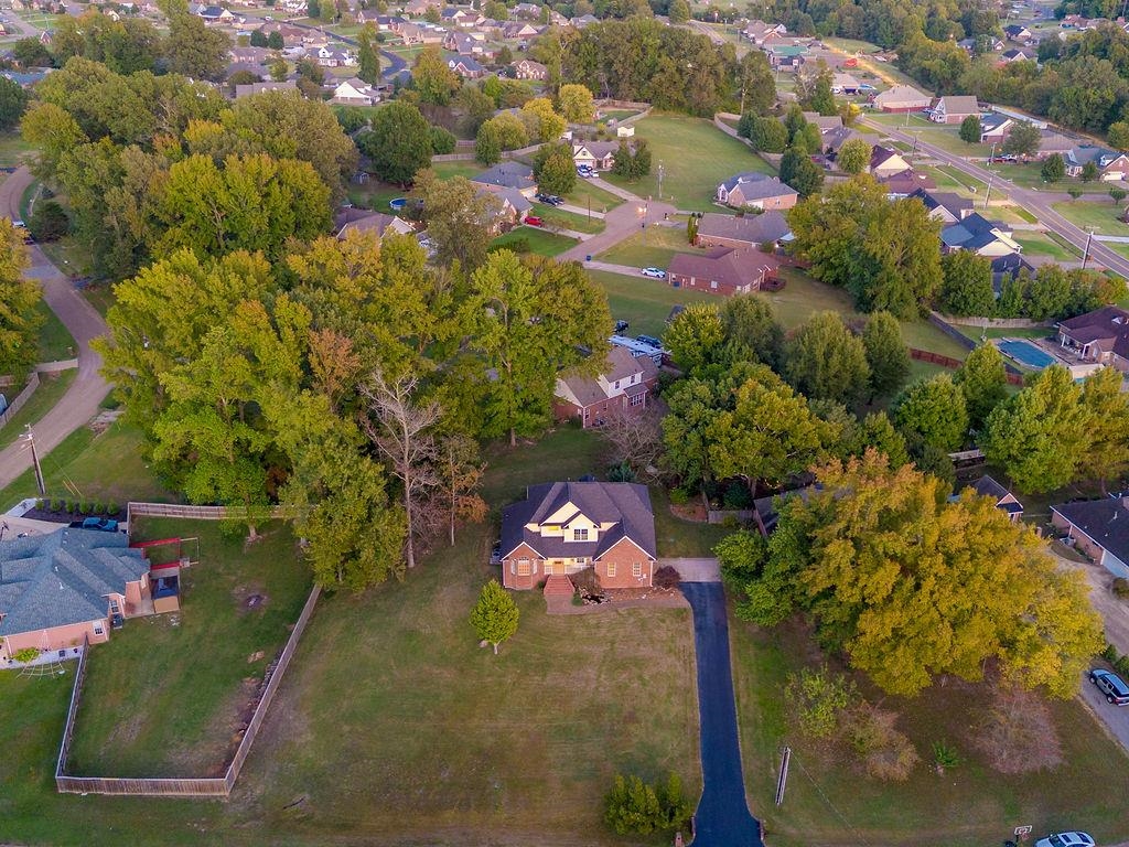 102 STROUD CIR