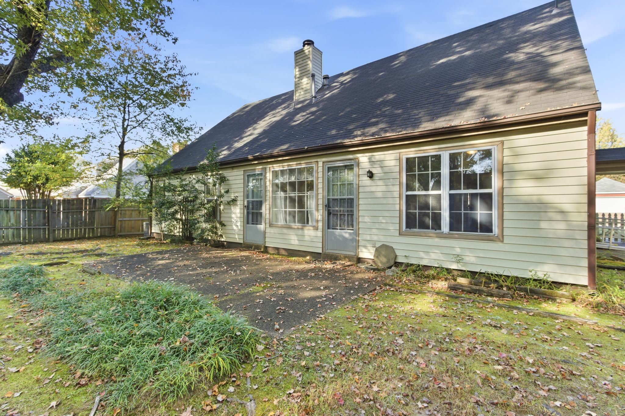 6975 ASHAWAY CV