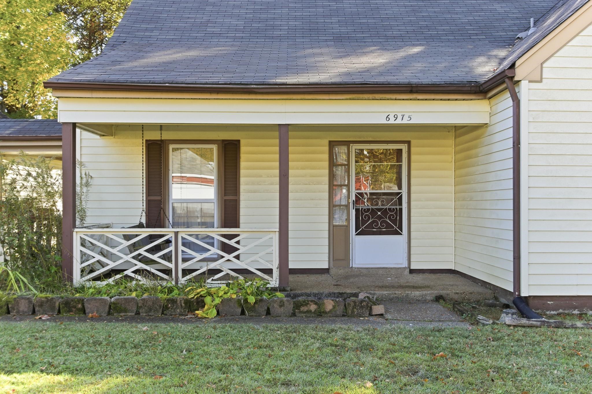 6975 ASHAWAY CV