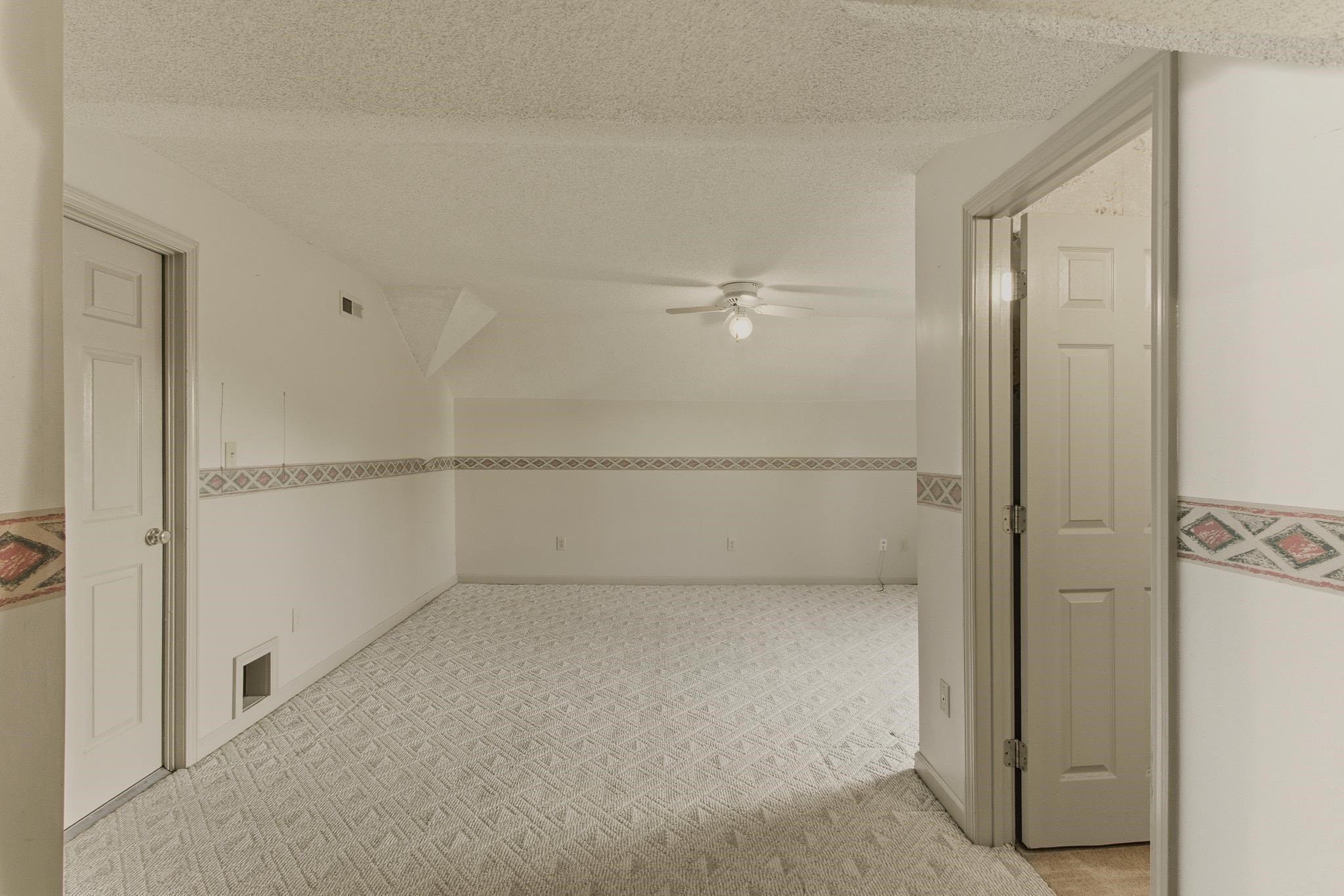 6975 ASHAWAY CV
