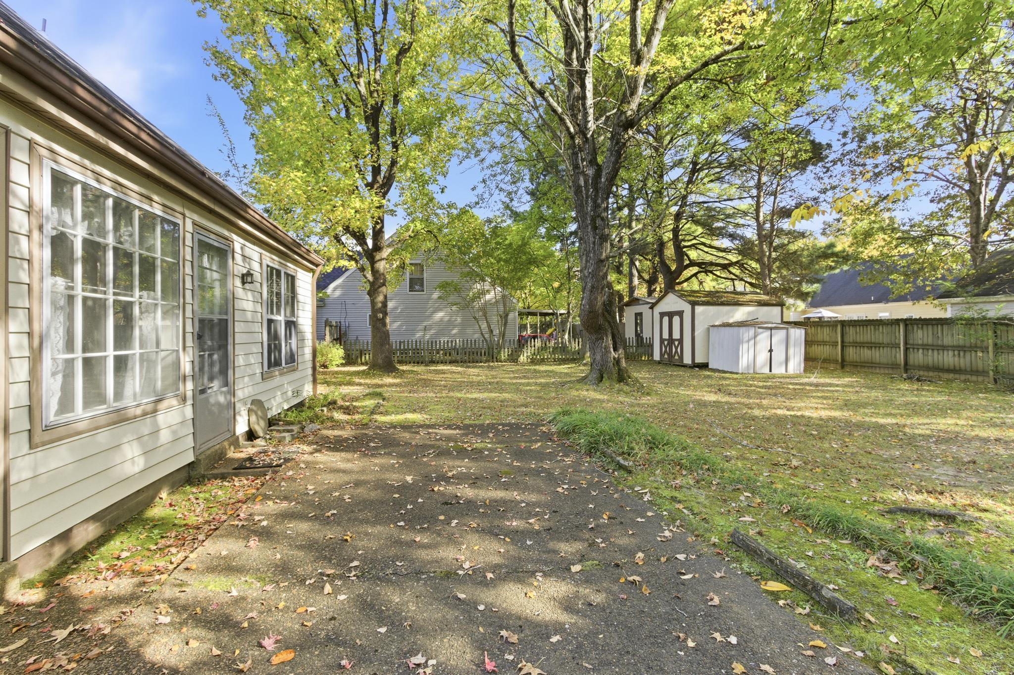 6975 ASHAWAY CV